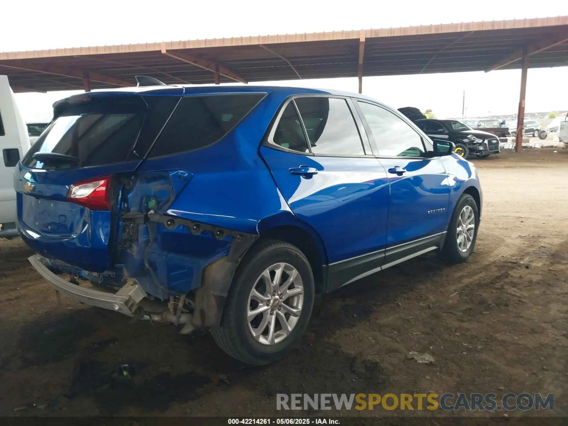 4 Photograph of a damaged car 3GNAXHEV6KS557517 CHEVROLET EQUINOX 2019
