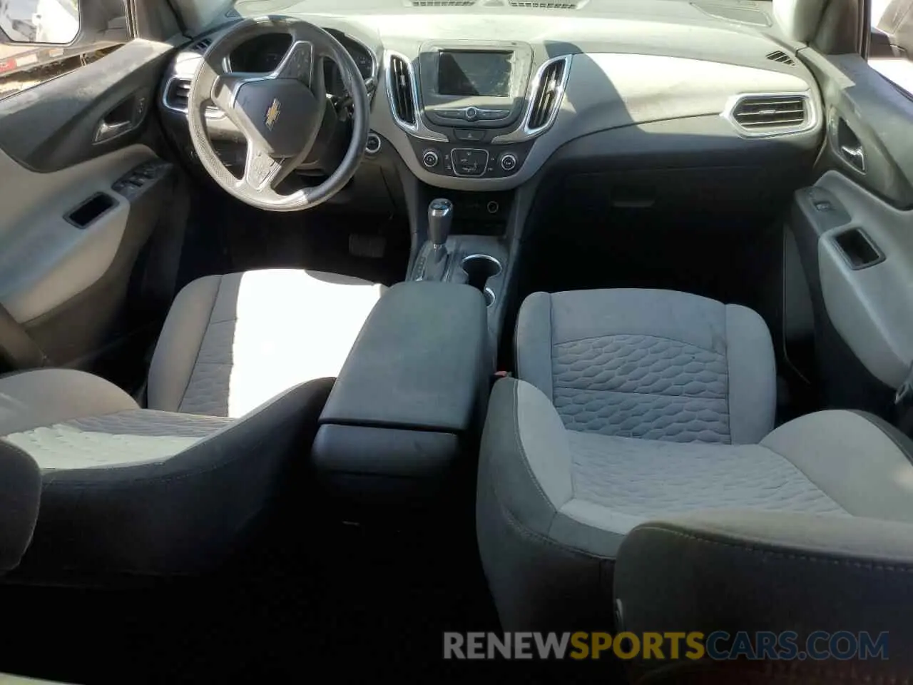 8 Photograph of a damaged car 3GNAXHEV6KS641403 CHEVROLET EQUINOX 2019