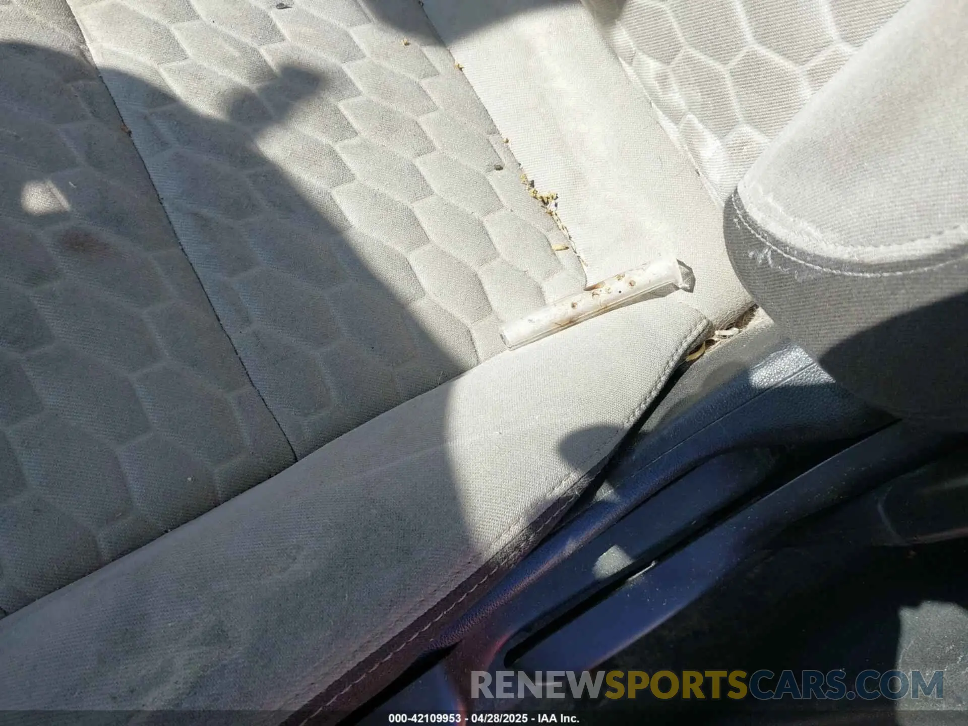 11 Photograph of a damaged car 3GNAXHEV7KS506933 CHEVROLET EQUINOX 2019