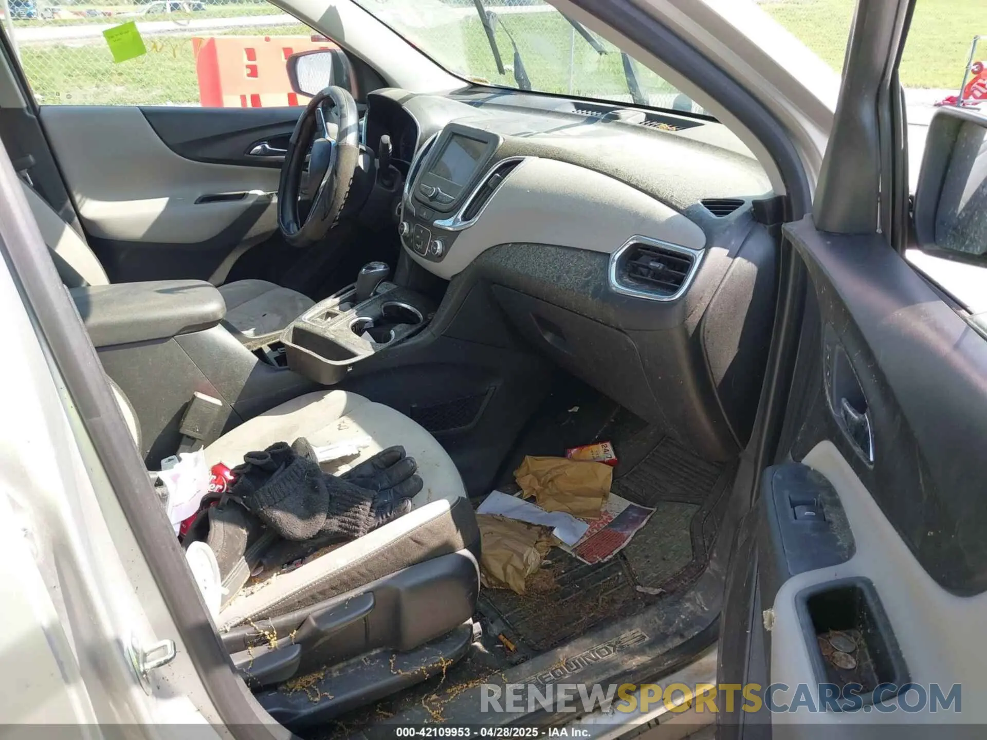5 Photograph of a damaged car 3GNAXHEV7KS506933 CHEVROLET EQUINOX 2019