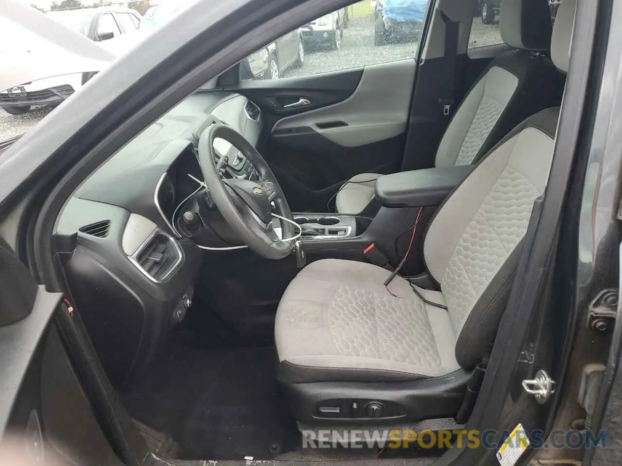 7 Photograph of a damaged car 3GNAXHEV7KS570714 CHEVROLET EQUINOX 2019
