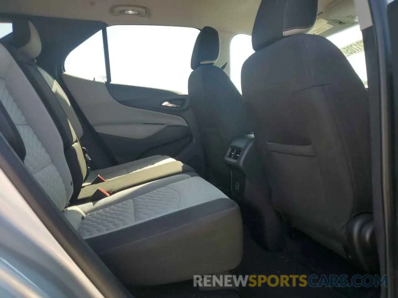 11 Photograph of a damaged car 3GNAXHEV7KS640826 CHEVROLET EQUINOX 2019