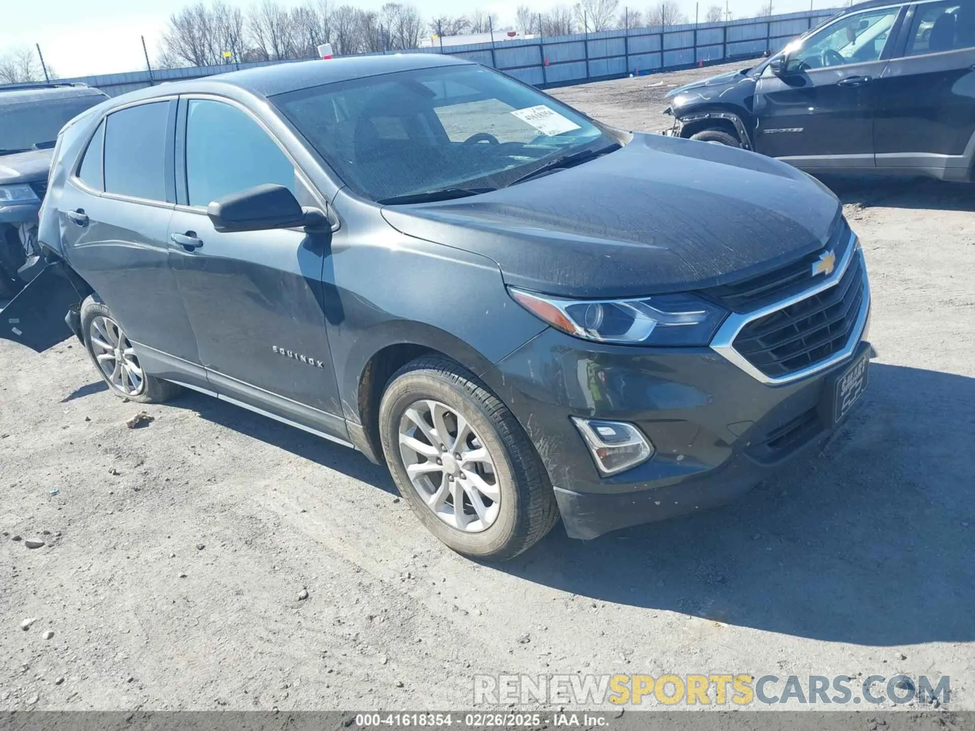 1 Photograph of a damaged car 3GNAXHEV8KL123710 CHEVROLET EQUINOX 2019