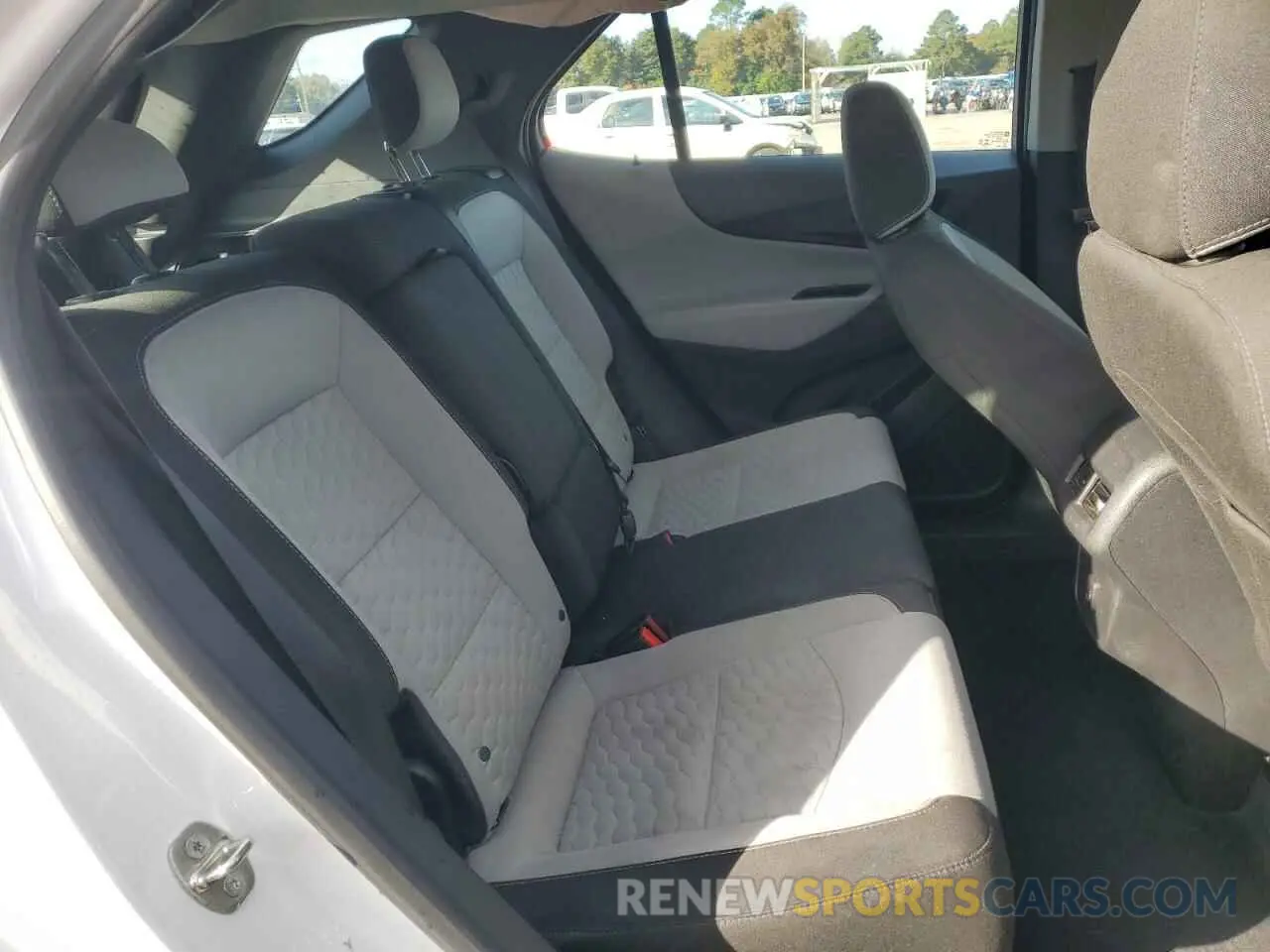 11 Photograph of a damaged car 3GNAXHEV8KL281500 CHEVROLET EQUINOX 2019