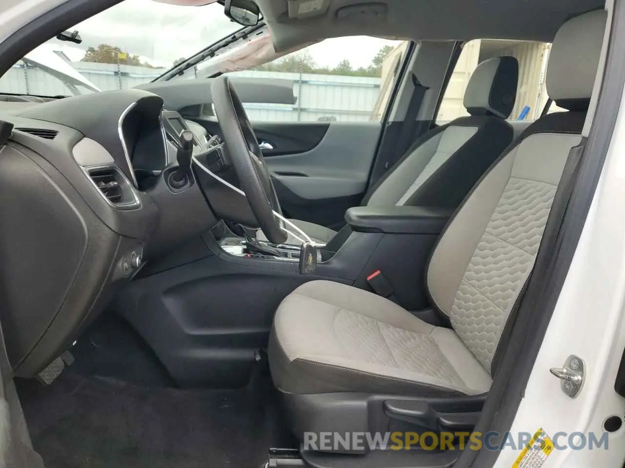 7 Photograph of a damaged car 3GNAXHEV8KL281500 CHEVROLET EQUINOX 2019