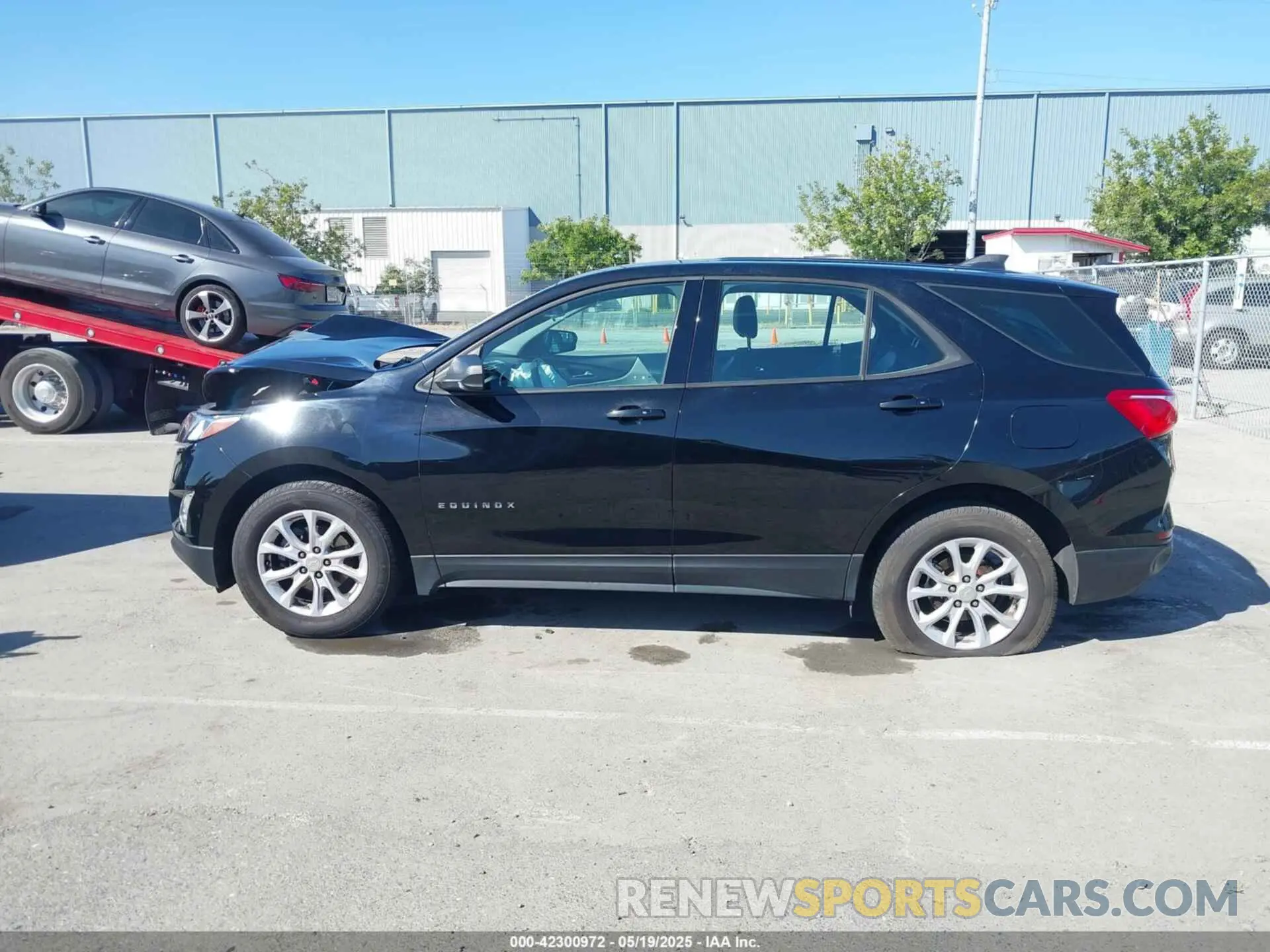 13 Photograph of a damaged car 3GNAXHEV8KL326760 CHEVROLET EQUINOX 2019