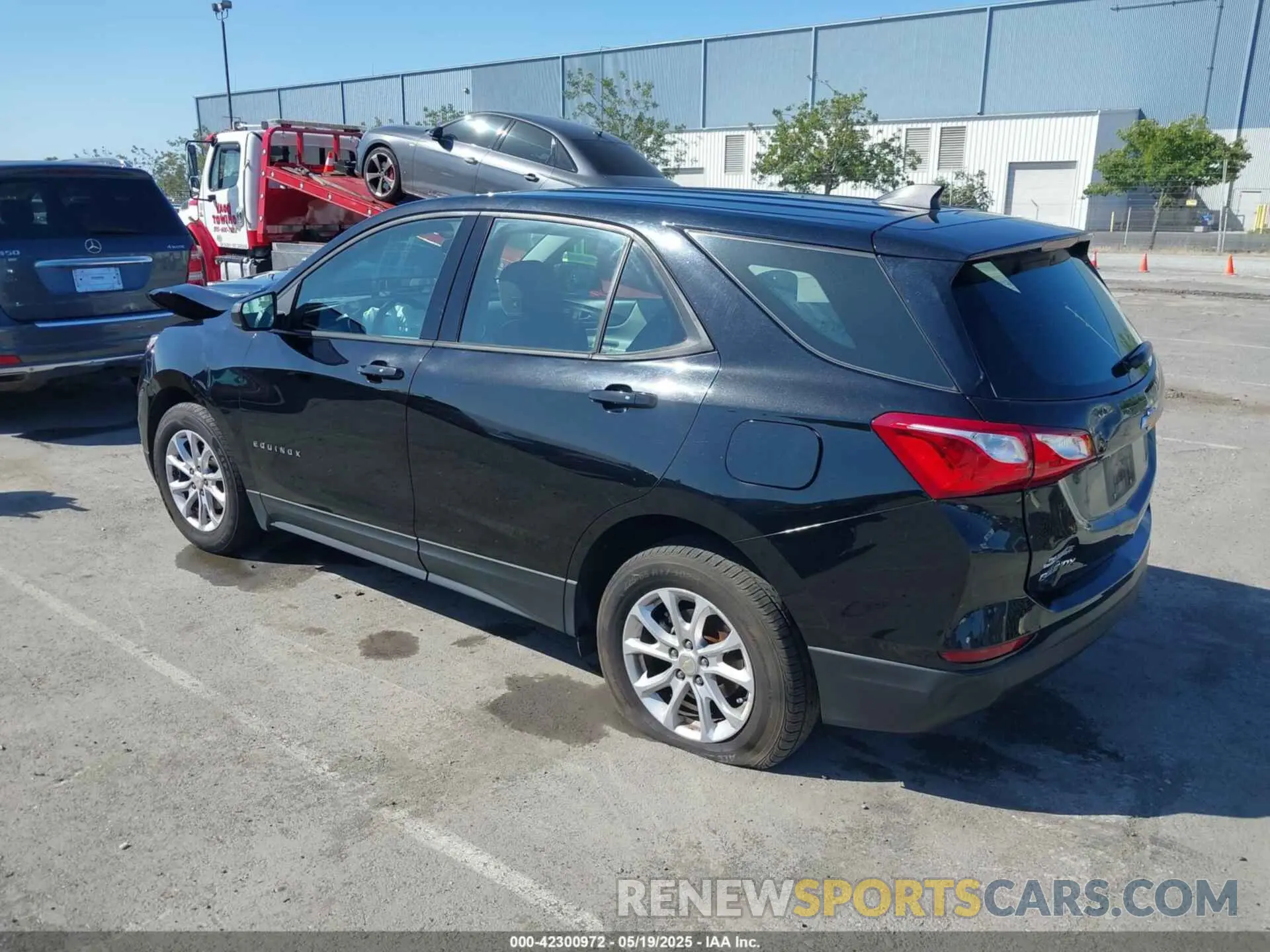 3 Photograph of a damaged car 3GNAXHEV8KL326760 CHEVROLET EQUINOX 2019