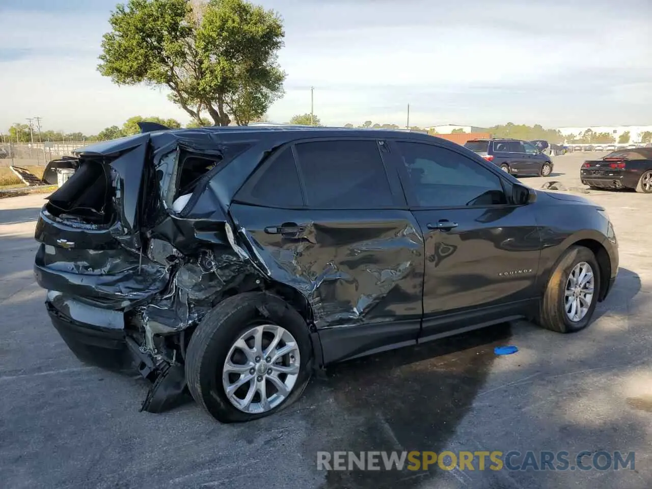 3 Photograph of a damaged car 3GNAXHEV8KS648031 CHEVROLET EQUINOX 2019