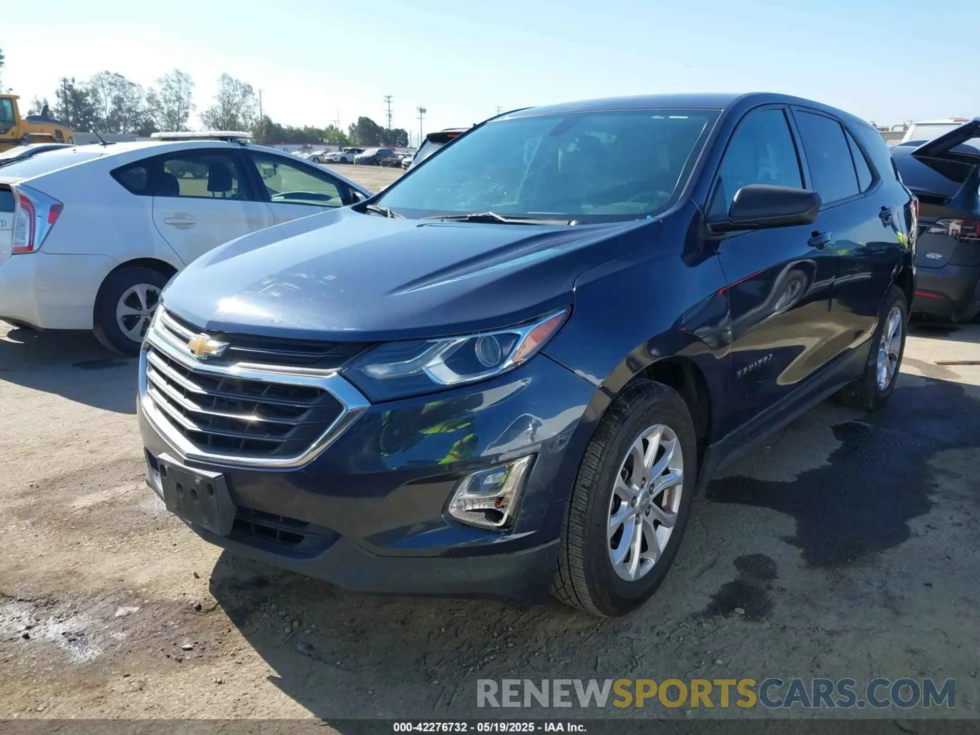2 Photograph of a damaged car 3GNAXHEV9KL201413 CHEVROLET EQUINOX 2019