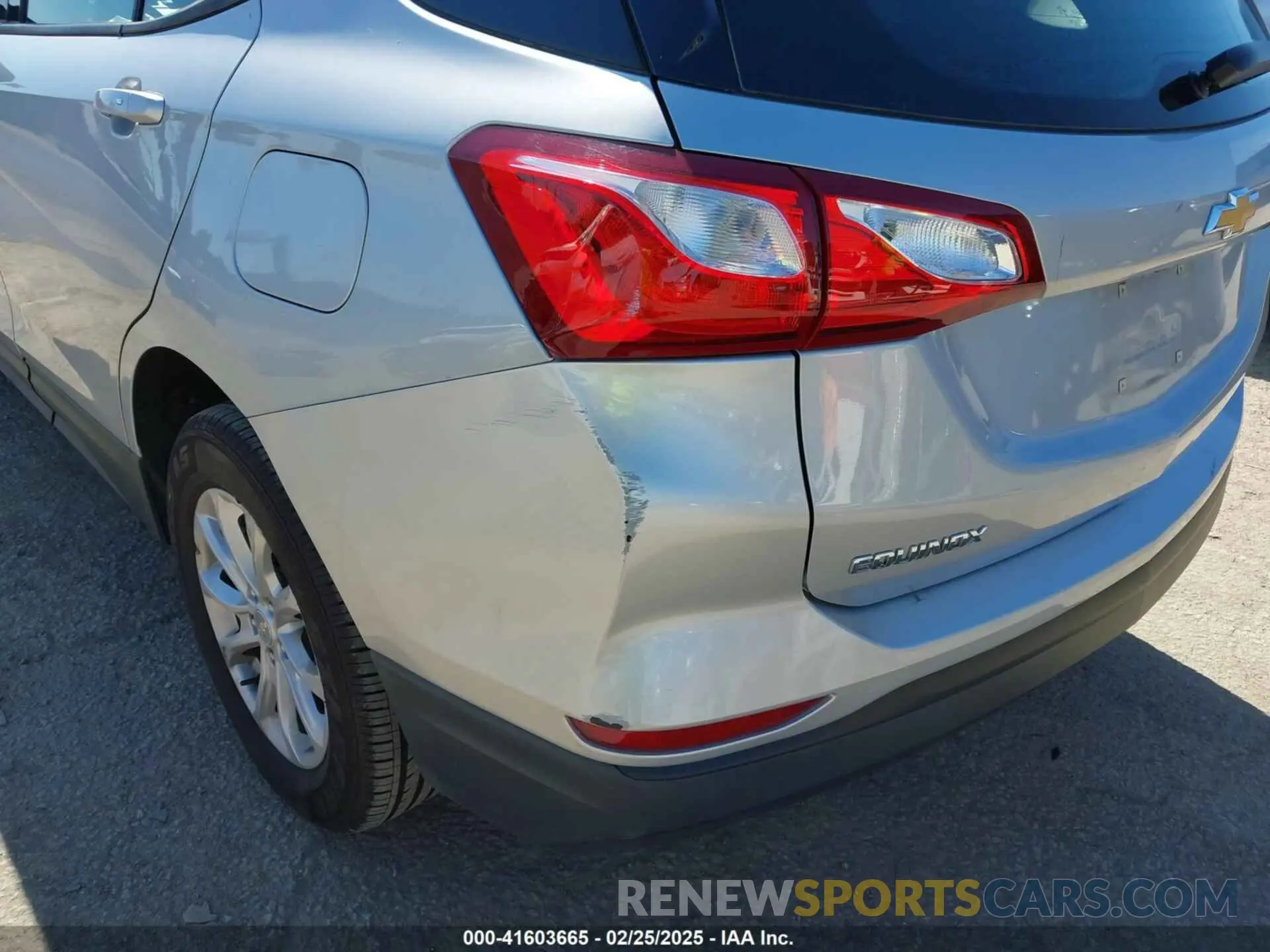 18 Photograph of a damaged car 3GNAXHEV9KL222505 CHEVROLET EQUINOX 2019