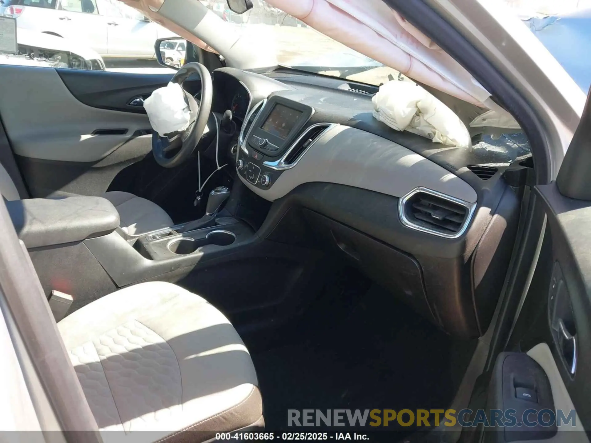 5 Photograph of a damaged car 3GNAXHEV9KL222505 CHEVROLET EQUINOX 2019