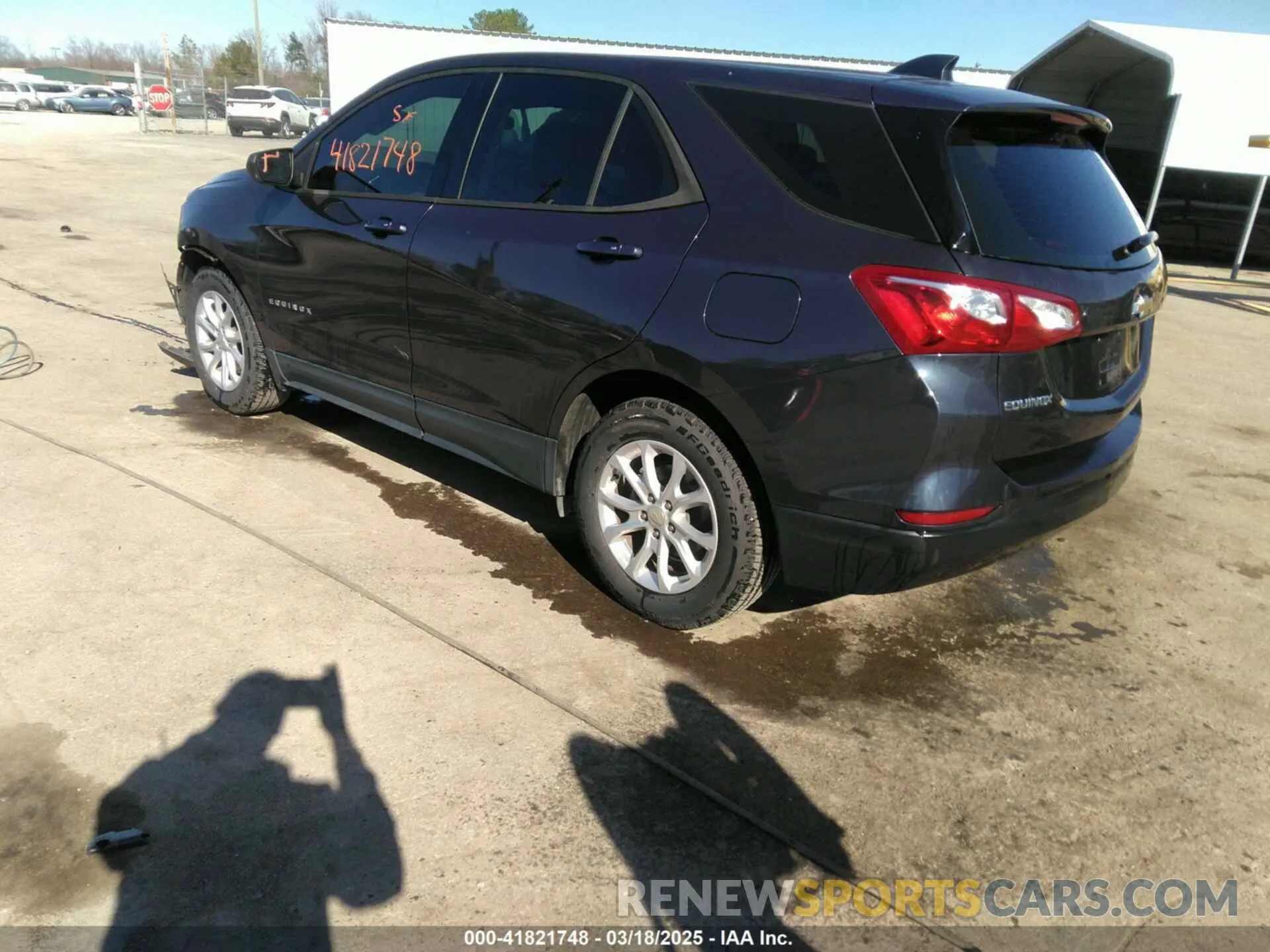 3 Photograph of a damaged car 3GNAXHEV9KL240938 CHEVROLET EQUINOX 2019