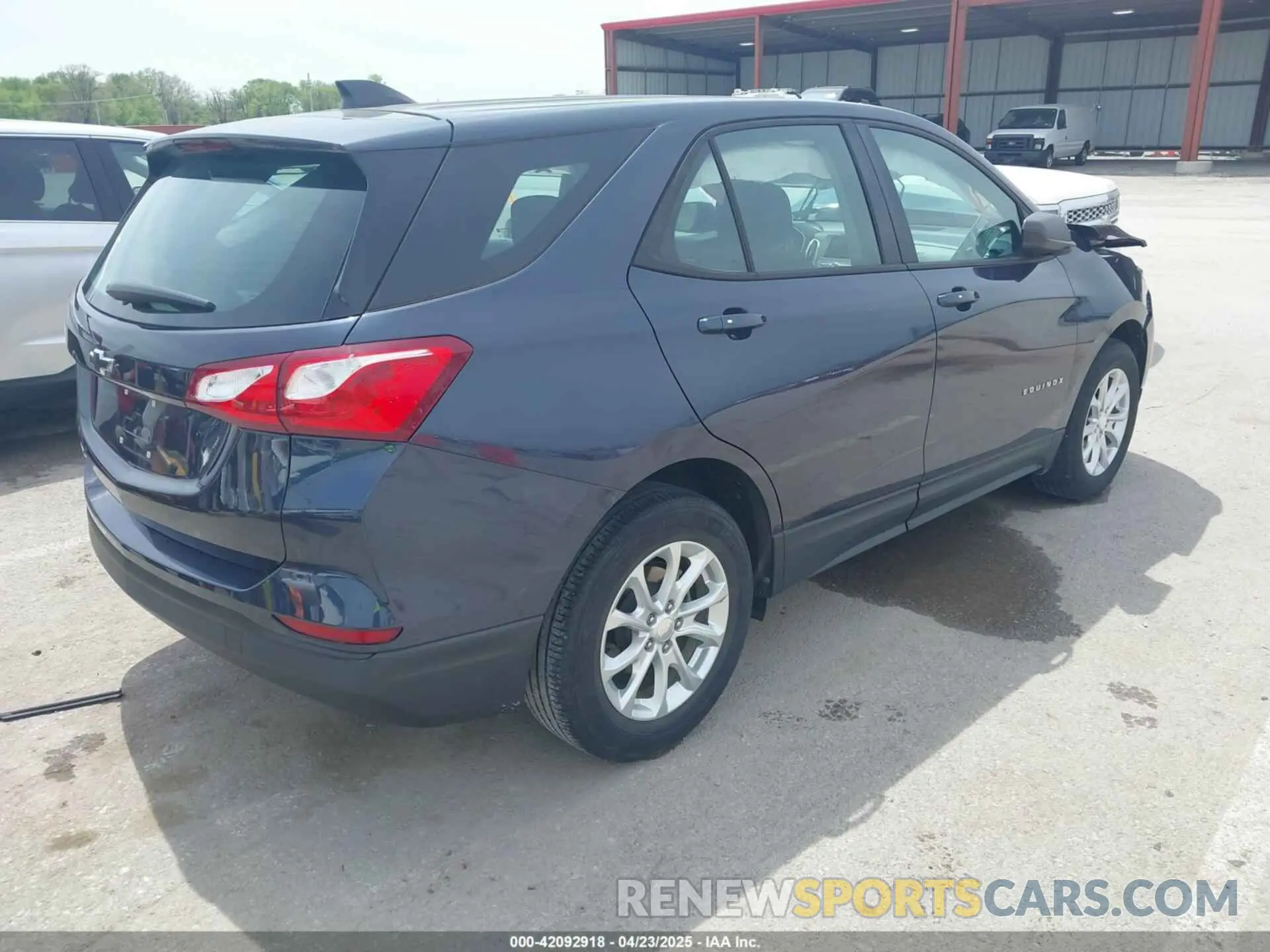 4 Photograph of a damaged car 3GNAXHEV9KL244293 CHEVROLET EQUINOX 2019