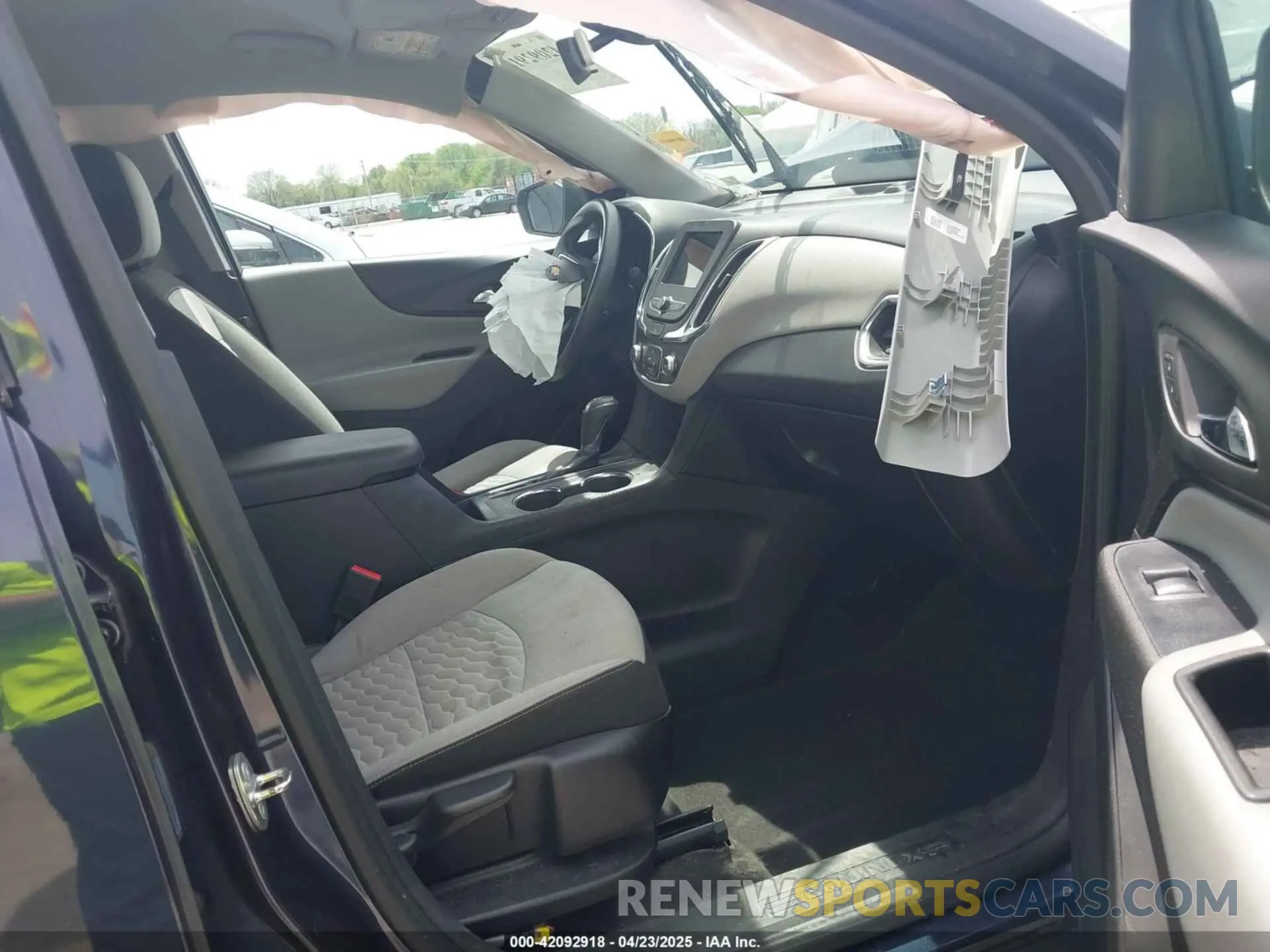 5 Photograph of a damaged car 3GNAXHEV9KL244293 CHEVROLET EQUINOX 2019