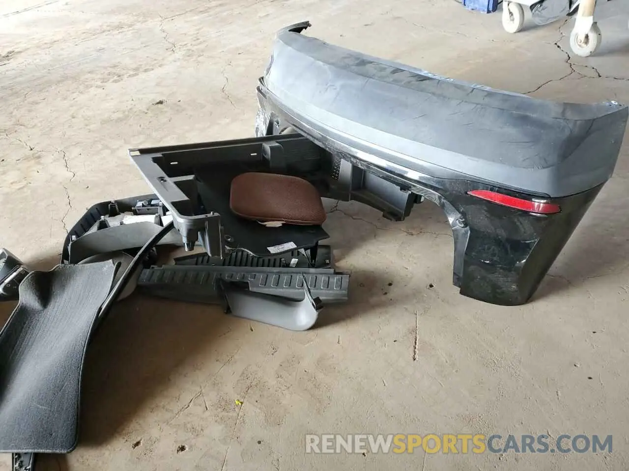 13 Photograph of a damaged car 3GNAXHEV9KL265399 CHEVROLET EQUINOX 2019