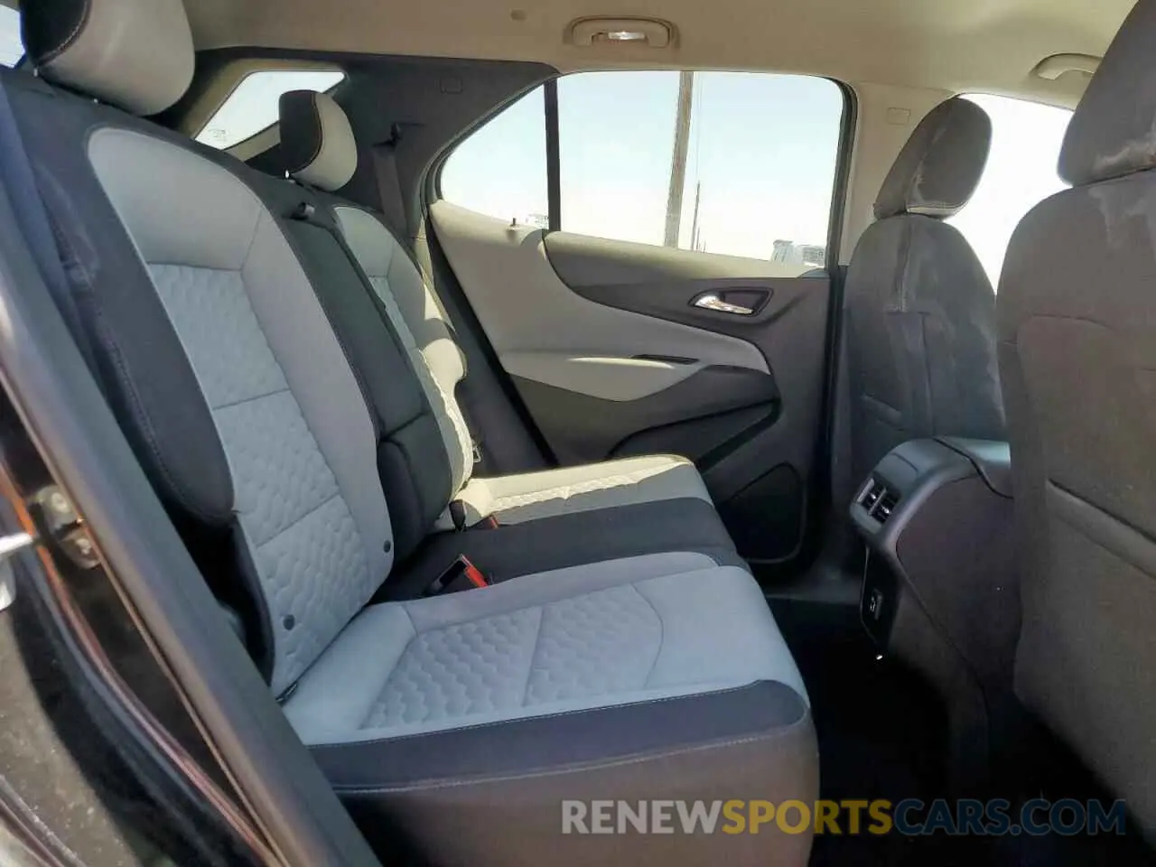 11 Photograph of a damaged car 3GNAXHEV9KL305075 CHEVROLET EQUINOX 2019