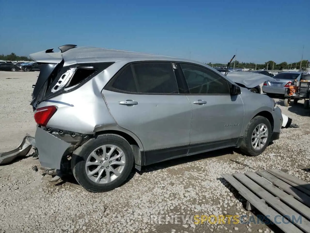 3 Photograph of a damaged car 3GNAXHEV9KS600991 CHEVROLET EQUINOX 2019
