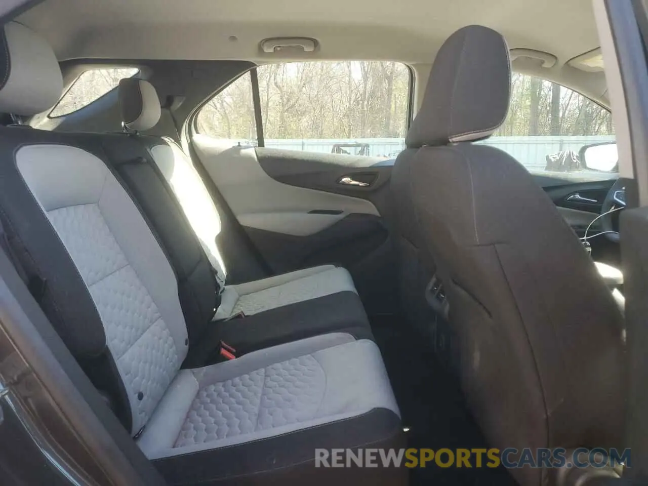 11 Photograph of a damaged car 3GNAXHEV9KS602370 CHEVROLET EQUINOX 2019