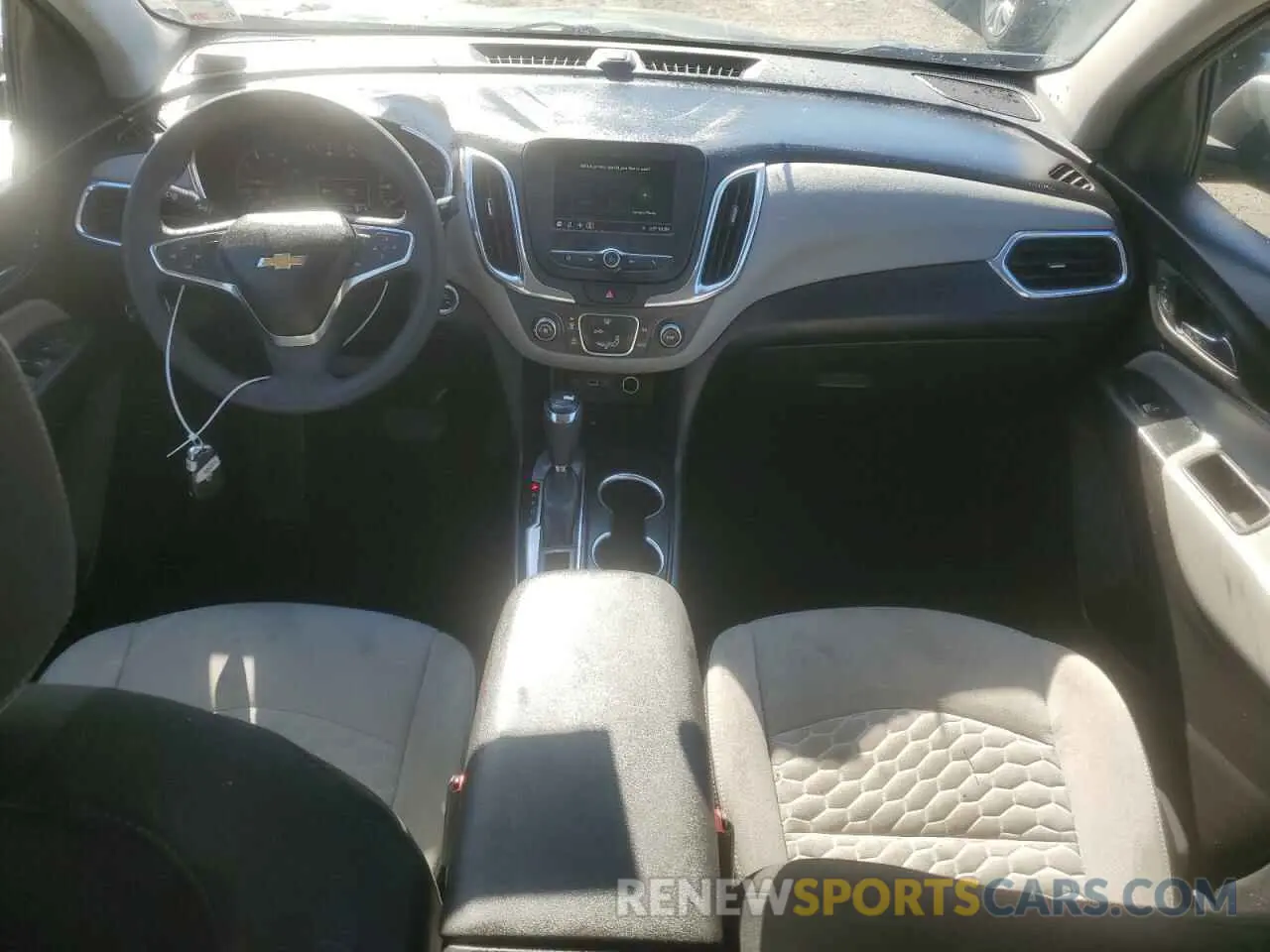 8 Photograph of a damaged car 3GNAXHEV9KS602370 CHEVROLET EQUINOX 2019