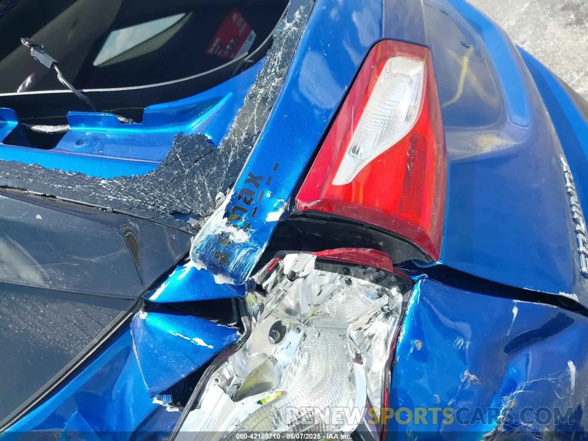 19 Photograph of a damaged car 3GNAXHEV9KS602823 CHEVROLET EQUINOX 2019