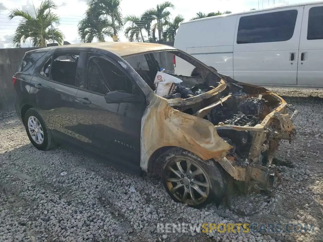 4 Photograph of a damaged car 3GNAXHEV9KS651245 CHEVROLET EQUINOX 2019