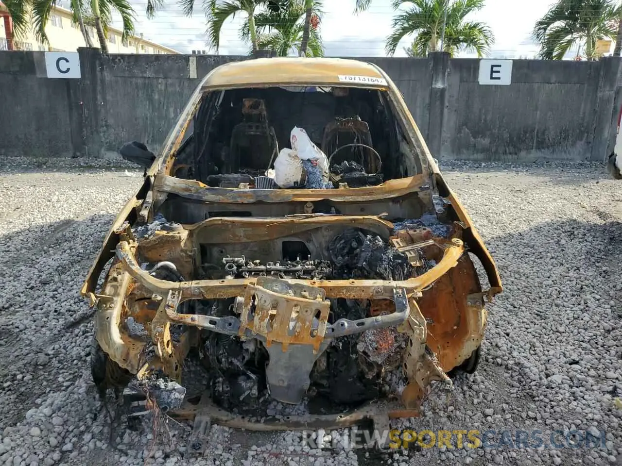 5 Photograph of a damaged car 3GNAXHEV9KS651245 CHEVROLET EQUINOX 2019