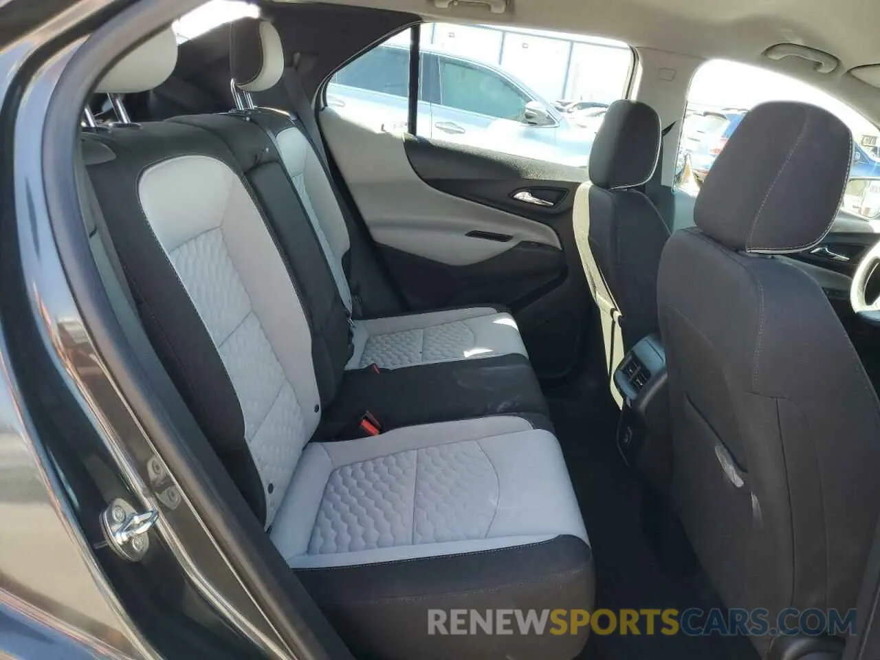 11 Photograph of a damaged car 3GNAXHEVXKL116192 CHEVROLET EQUINOX 2019