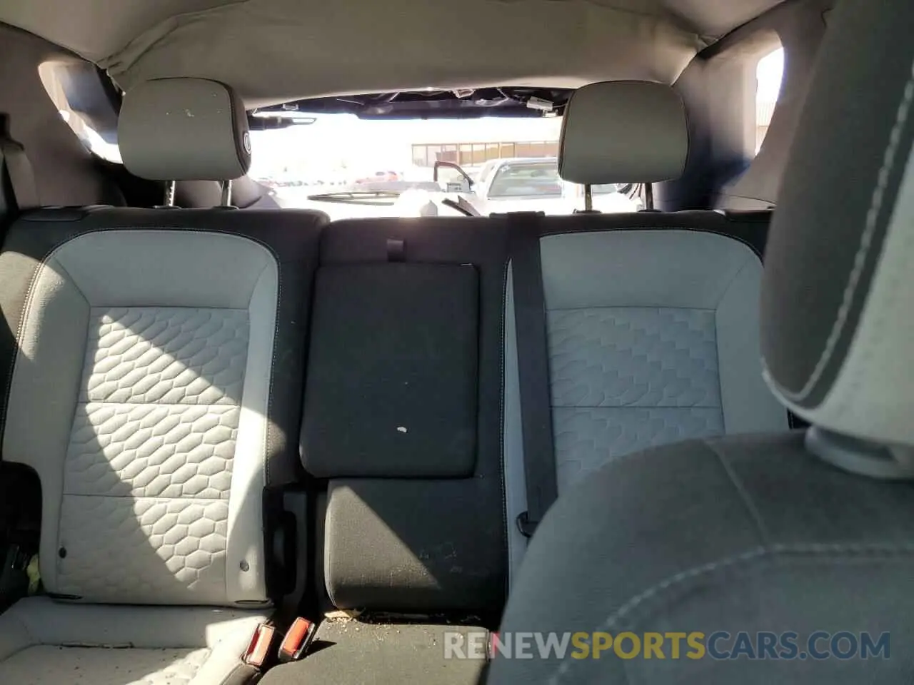 10 Photograph of a damaged car 3GNAXHEVXKL314772 CHEVROLET EQUINOX 2019