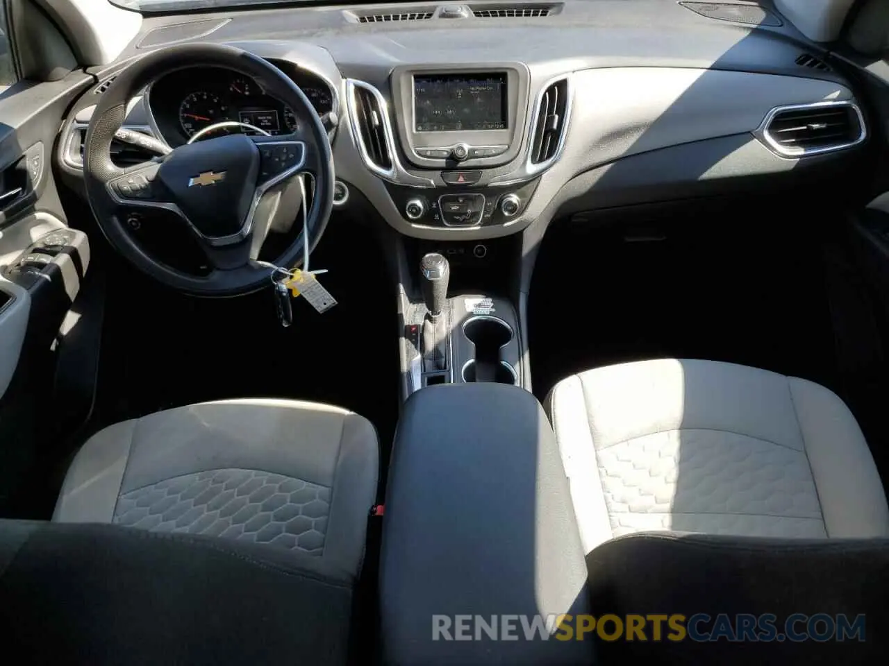 8 Photograph of a damaged car 3GNAXHEVXKL314772 CHEVROLET EQUINOX 2019