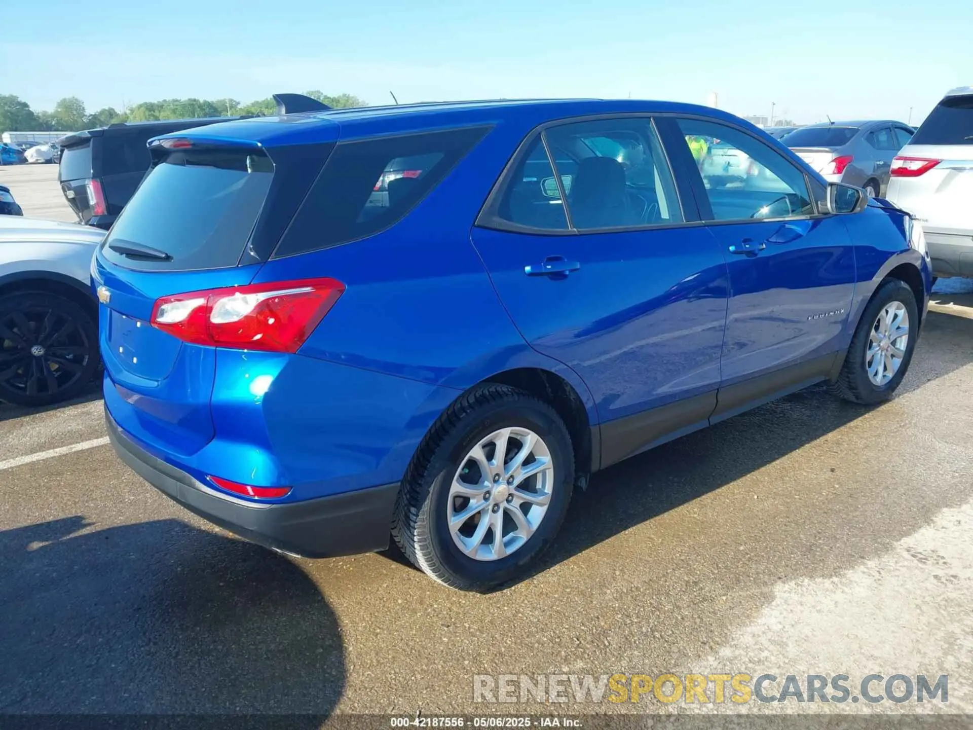 4 Photograph of a damaged car 3GNAXHEVXKS532958 CHEVROLET EQUINOX 2019