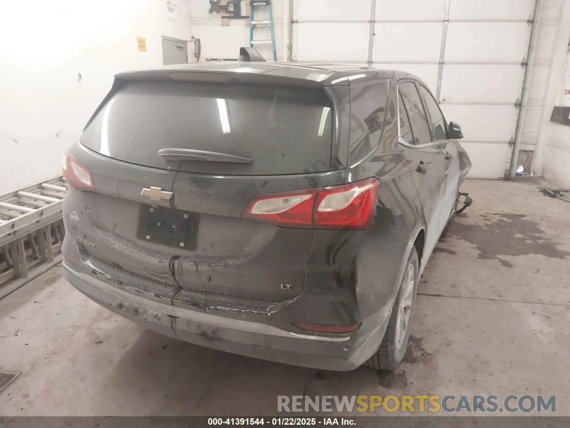 4 Photograph of a damaged car 3GNAXJEV0KL306882 CHEVROLET EQUINOX 2019