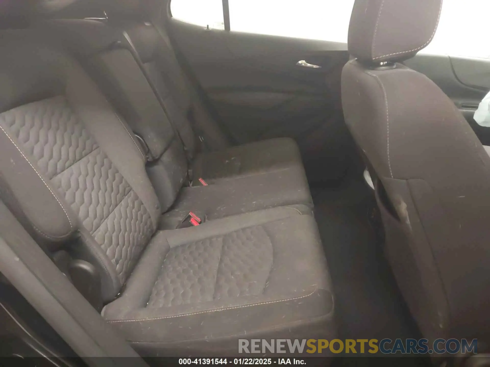 8 Photograph of a damaged car 3GNAXJEV0KL306882 CHEVROLET EQUINOX 2019