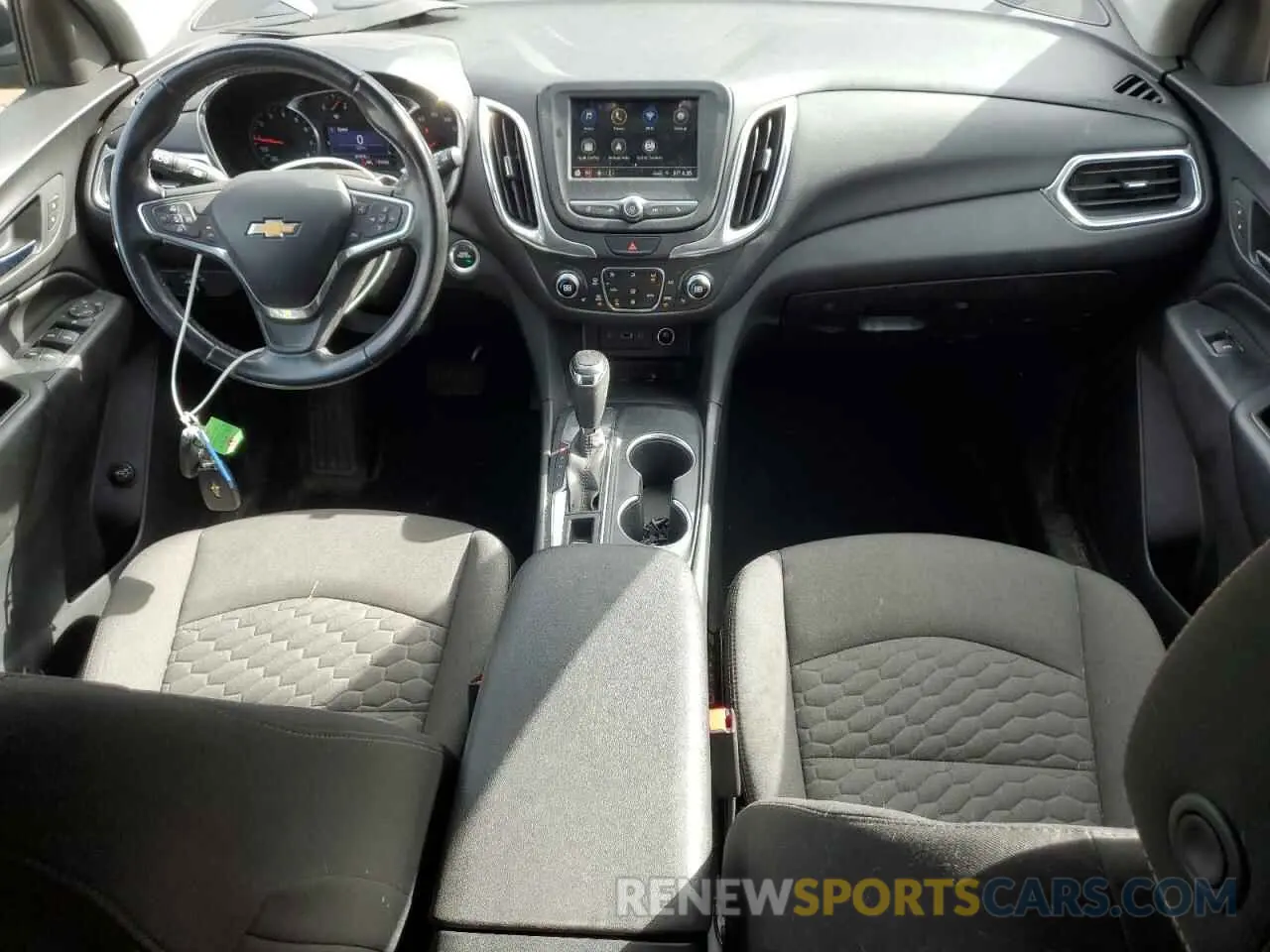 8 Photograph of a damaged car 3GNAXJEV0KL323309 CHEVROLET EQUINOX 2019