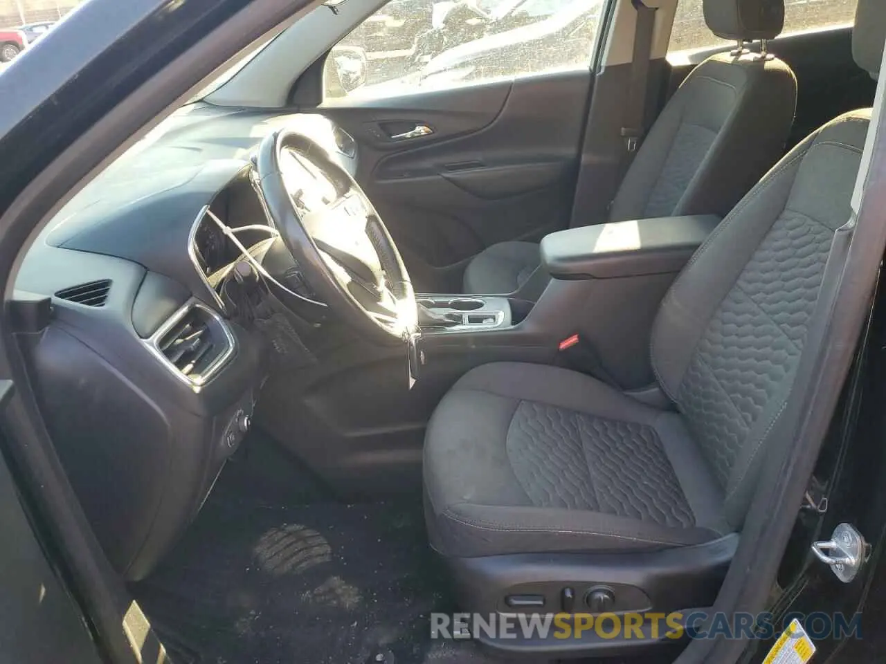 7 Photograph of a damaged car 3GNAXJEV0KL363454 CHEVROLET EQUINOX 2019