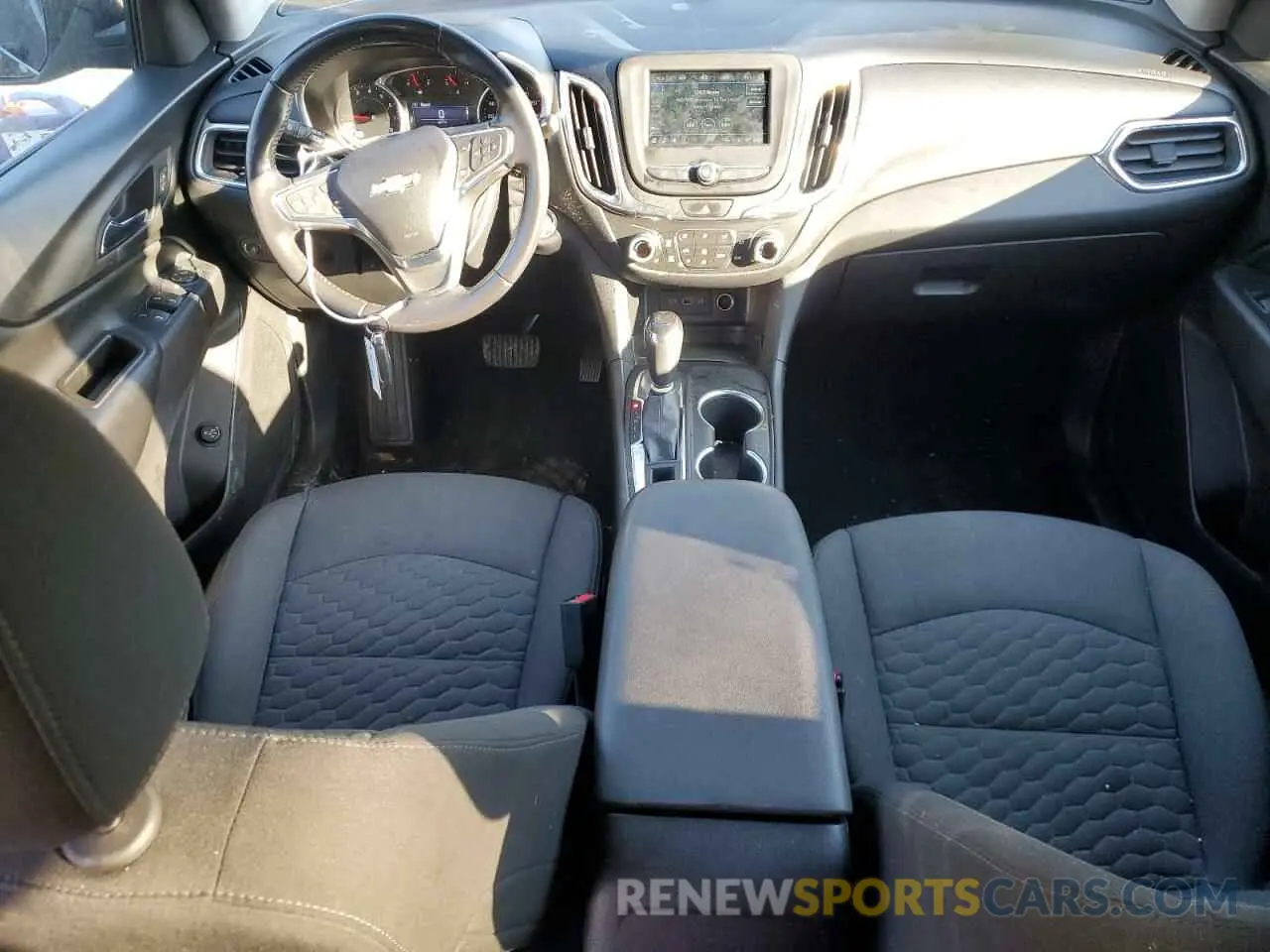 8 Photograph of a damaged car 3GNAXJEV0KL363454 CHEVROLET EQUINOX 2019