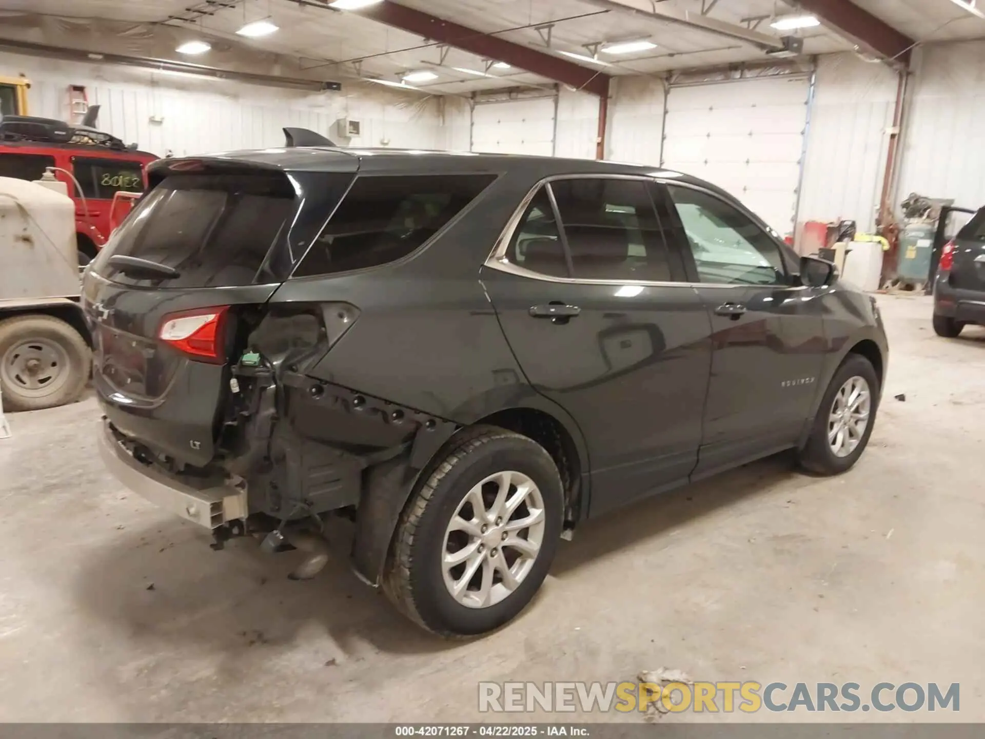 4 Photograph of a damaged car 3GNAXJEV1KS665969 CHEVROLET EQUINOX 2019