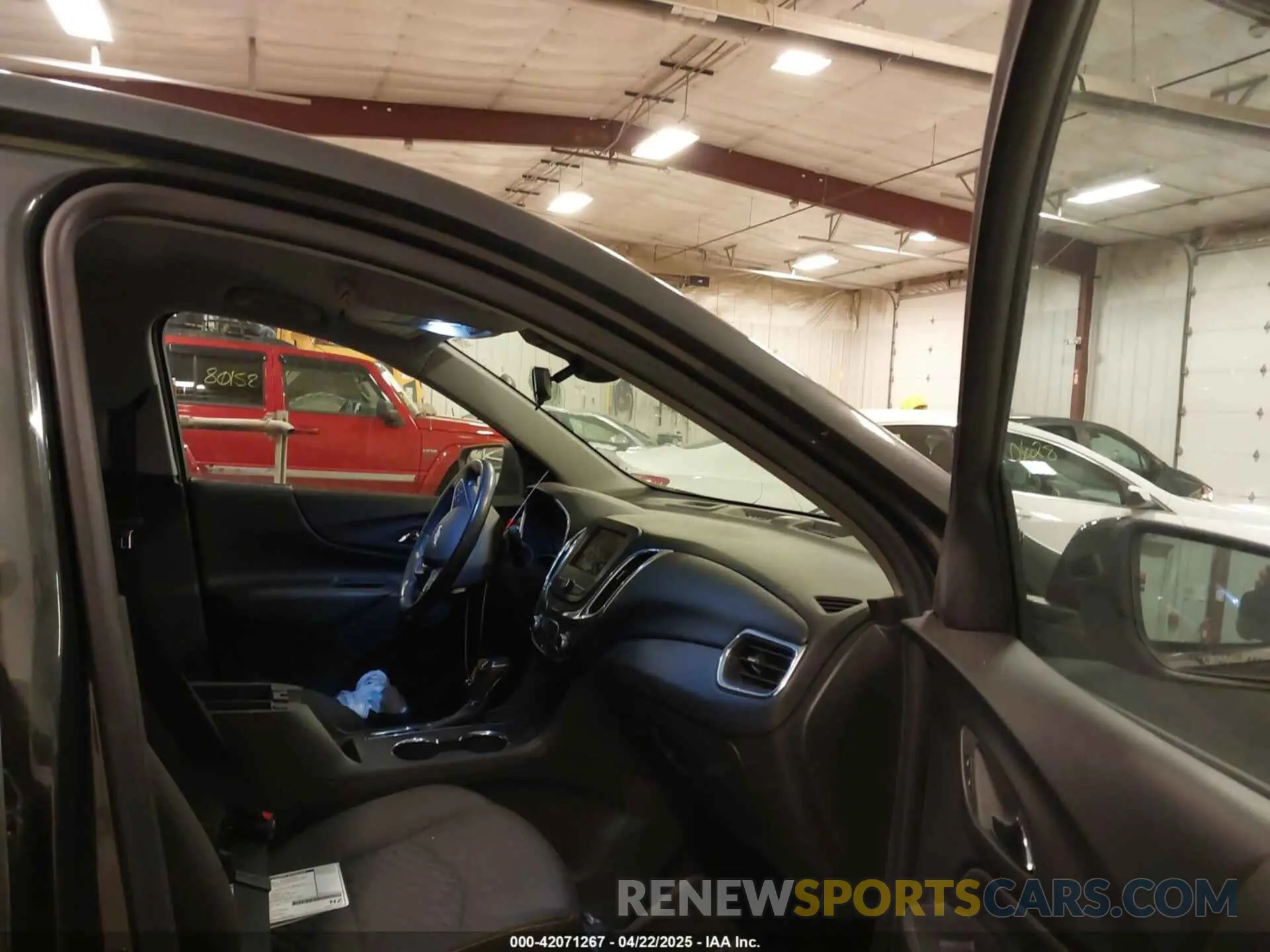 5 Photograph of a damaged car 3GNAXJEV1KS665969 CHEVROLET EQUINOX 2019
