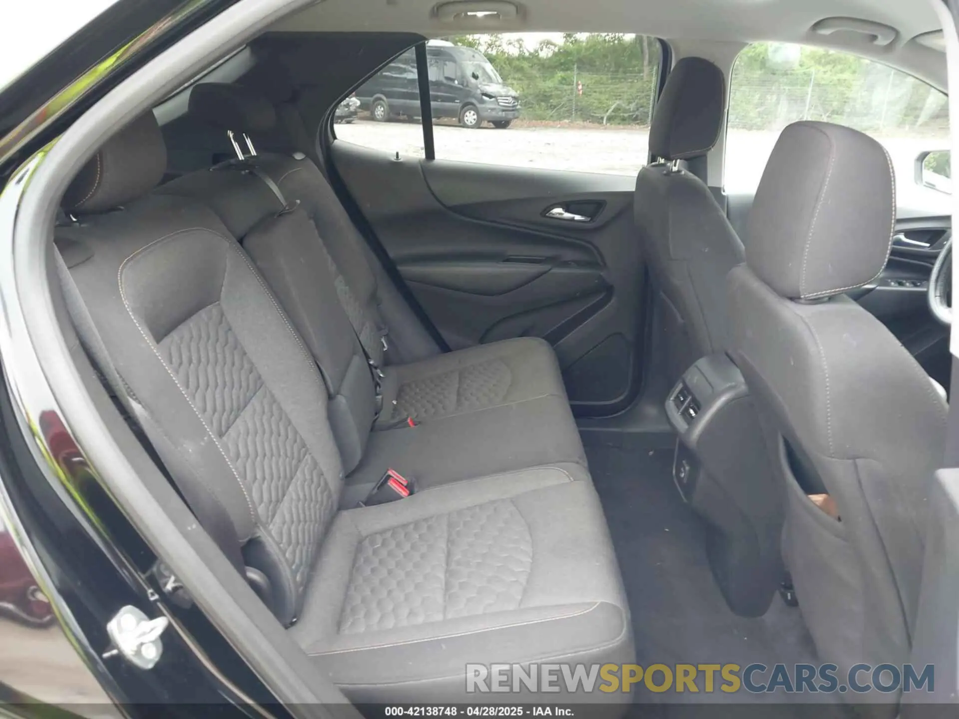 8 Photograph of a damaged car 3GNAXJEV2KL309167 CHEVROLET EQUINOX 2019