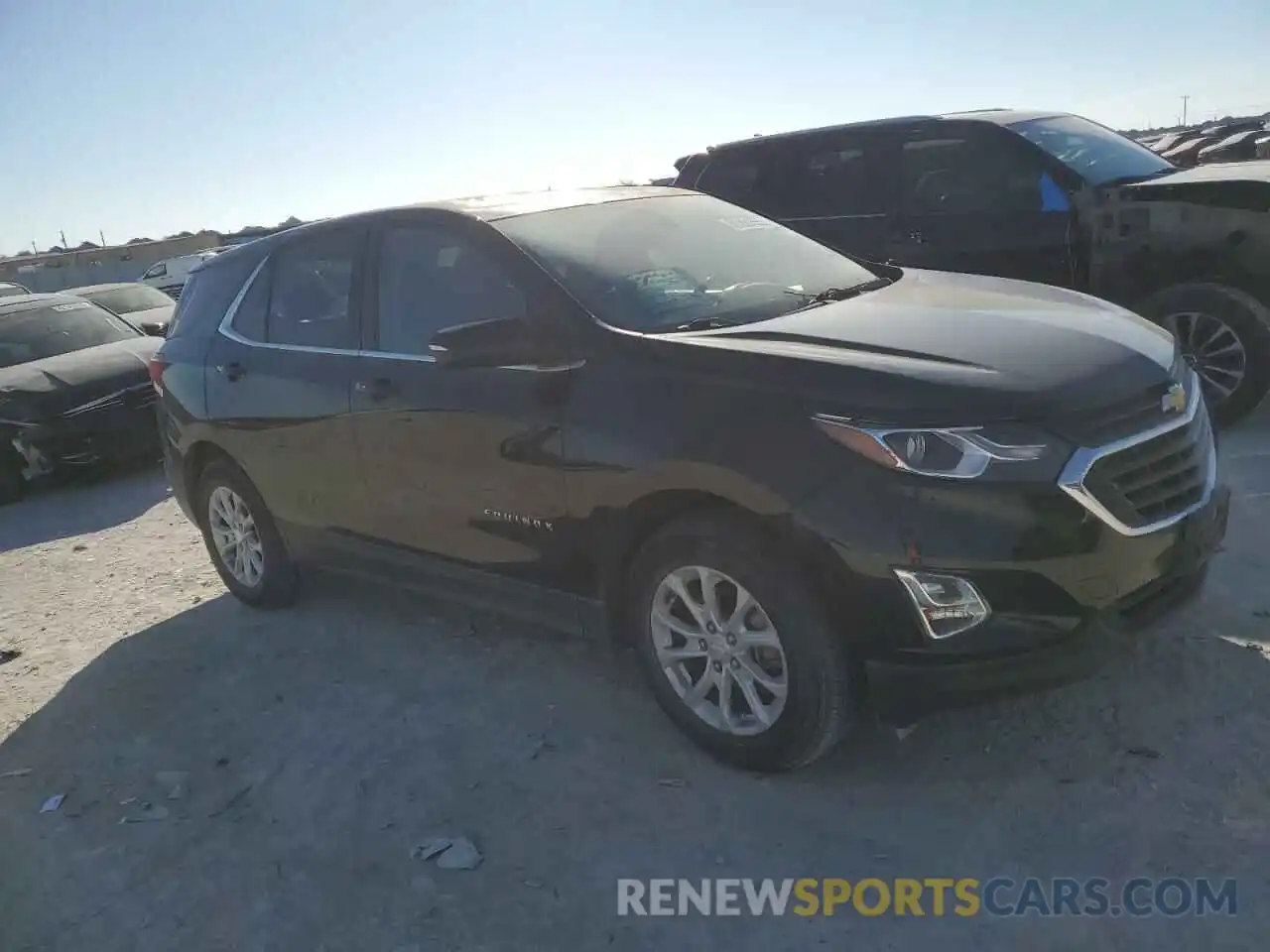 4 Photograph of a damaged car 3GNAXJEV2KL316975 CHEVROLET EQUINOX 2019