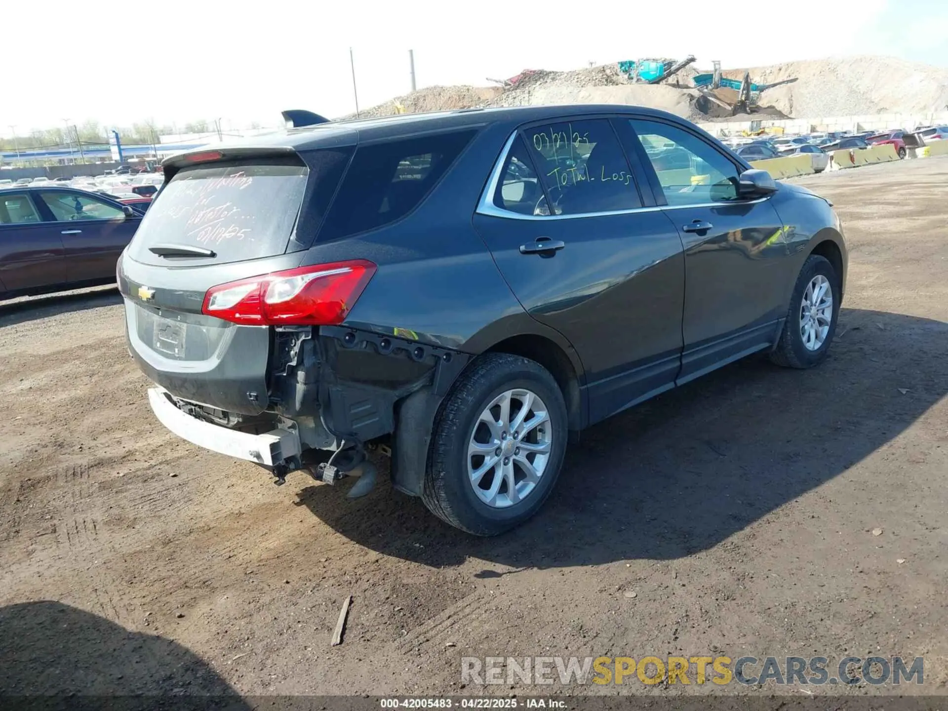 4 Photograph of a damaged car 3GNAXJEV3KS615879 CHEVROLET EQUINOX 2019