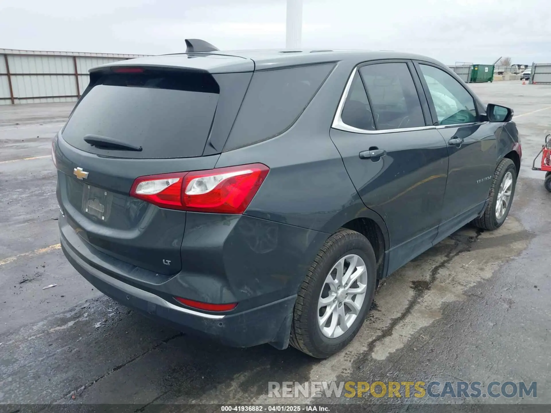 4 Photograph of a damaged car 3GNAXJEV3KS680375 CHEVROLET EQUINOX 2019