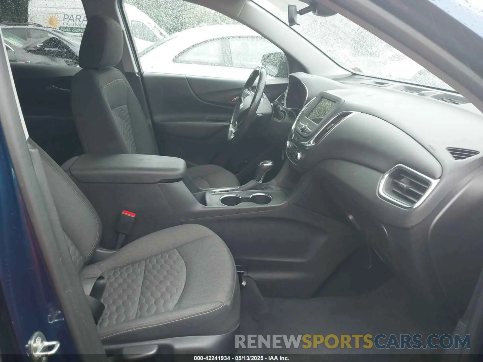 5 Photograph of a damaged car 3GNAXJEV4KL298172 CHEVROLET EQUINOX 2019