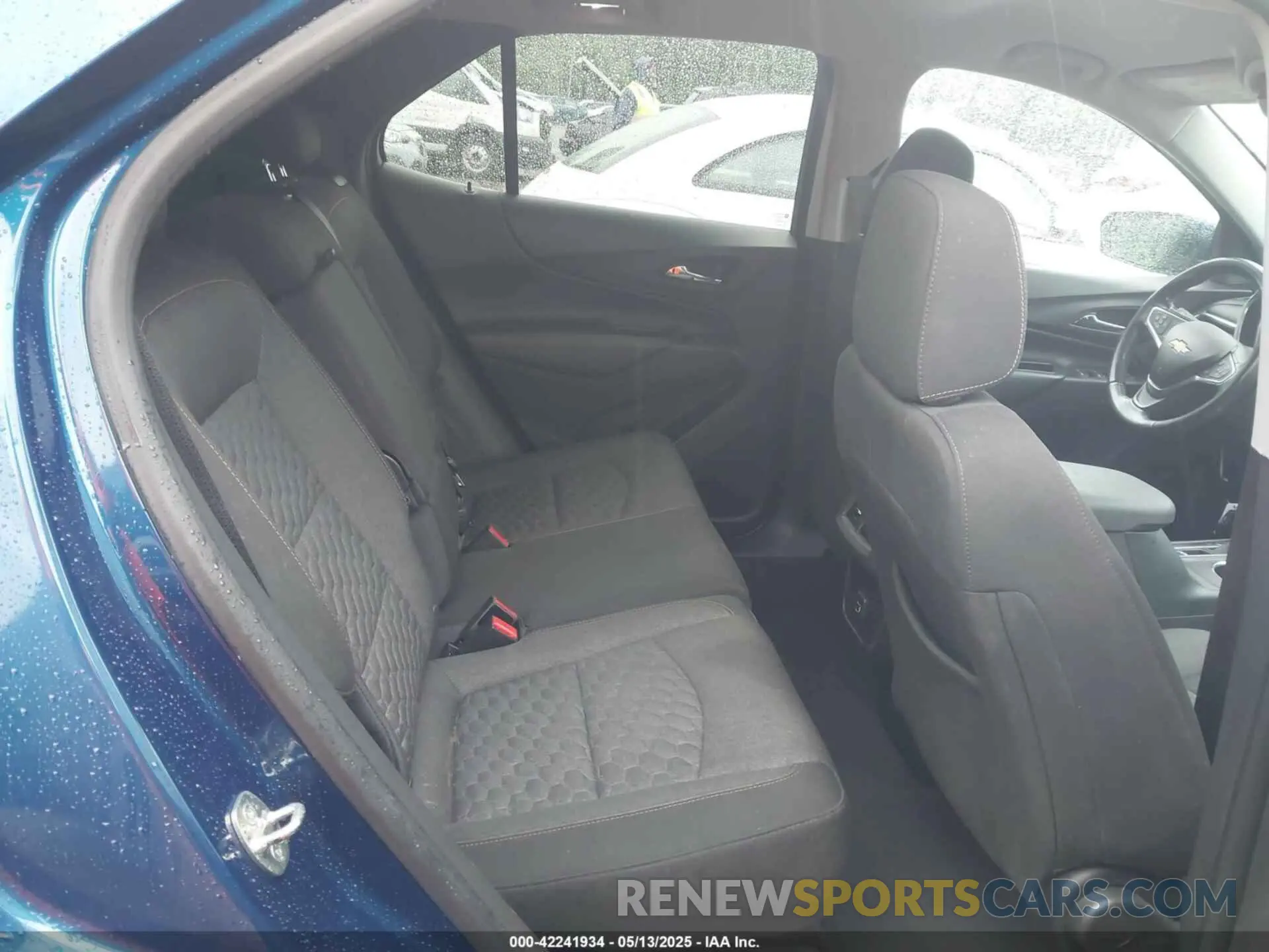8 Photograph of a damaged car 3GNAXJEV4KL298172 CHEVROLET EQUINOX 2019