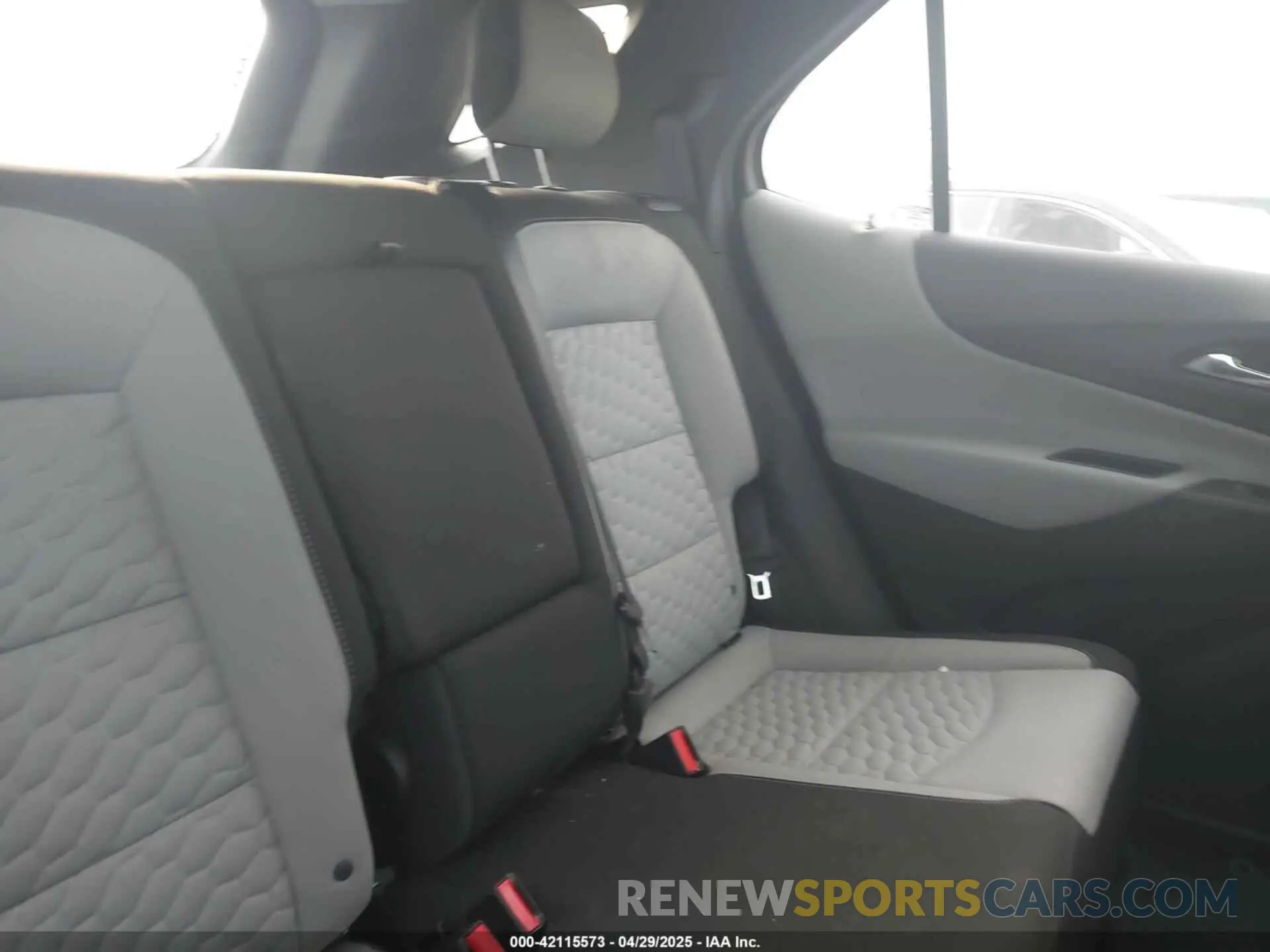 8 Photograph of a damaged car 3GNAXJEV4KL336550 CHEVROLET EQUINOX 2019