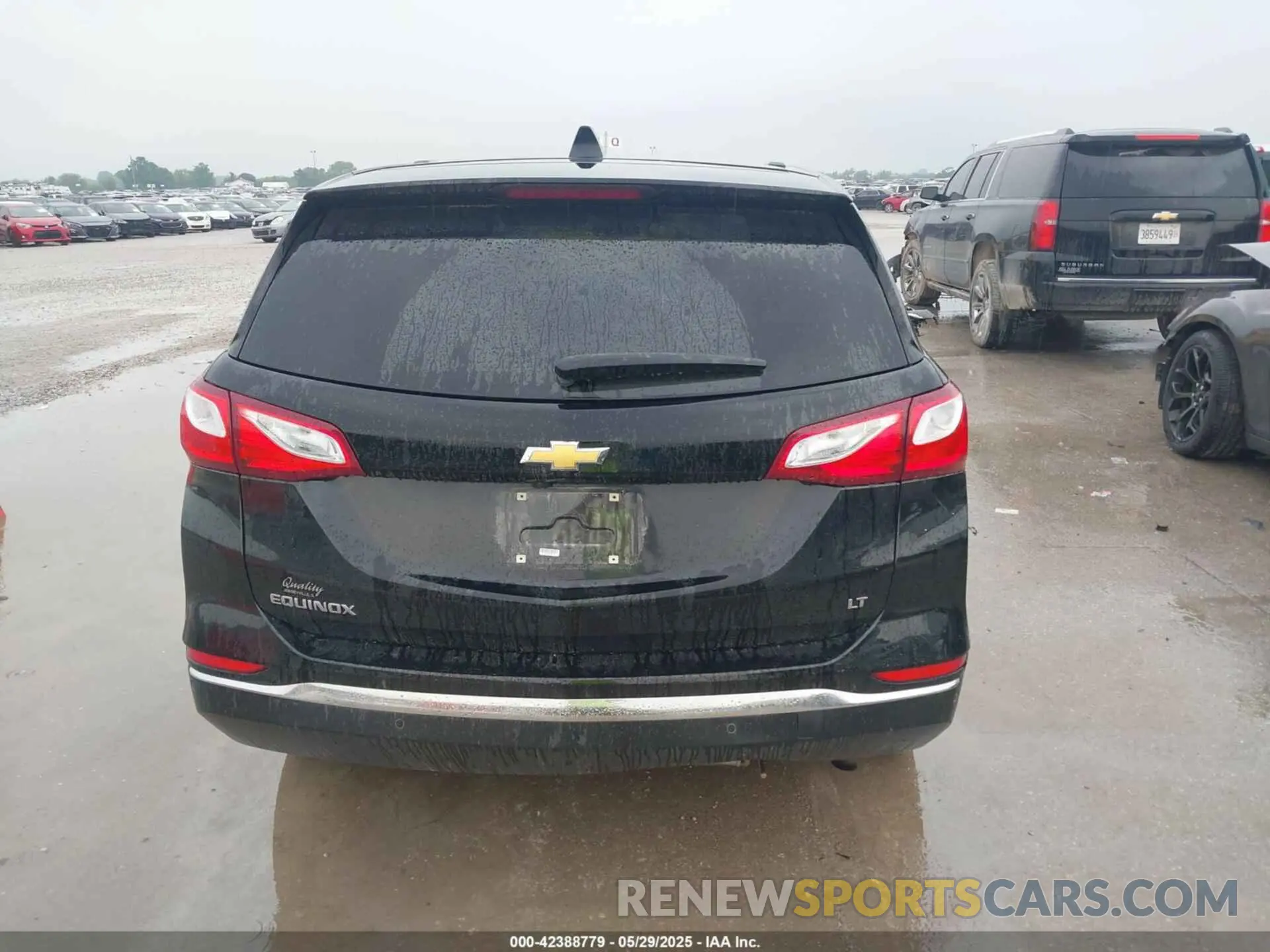 17 Photograph of a damaged car 3GNAXJEV4KL389393 CHEVROLET EQUINOX 2019