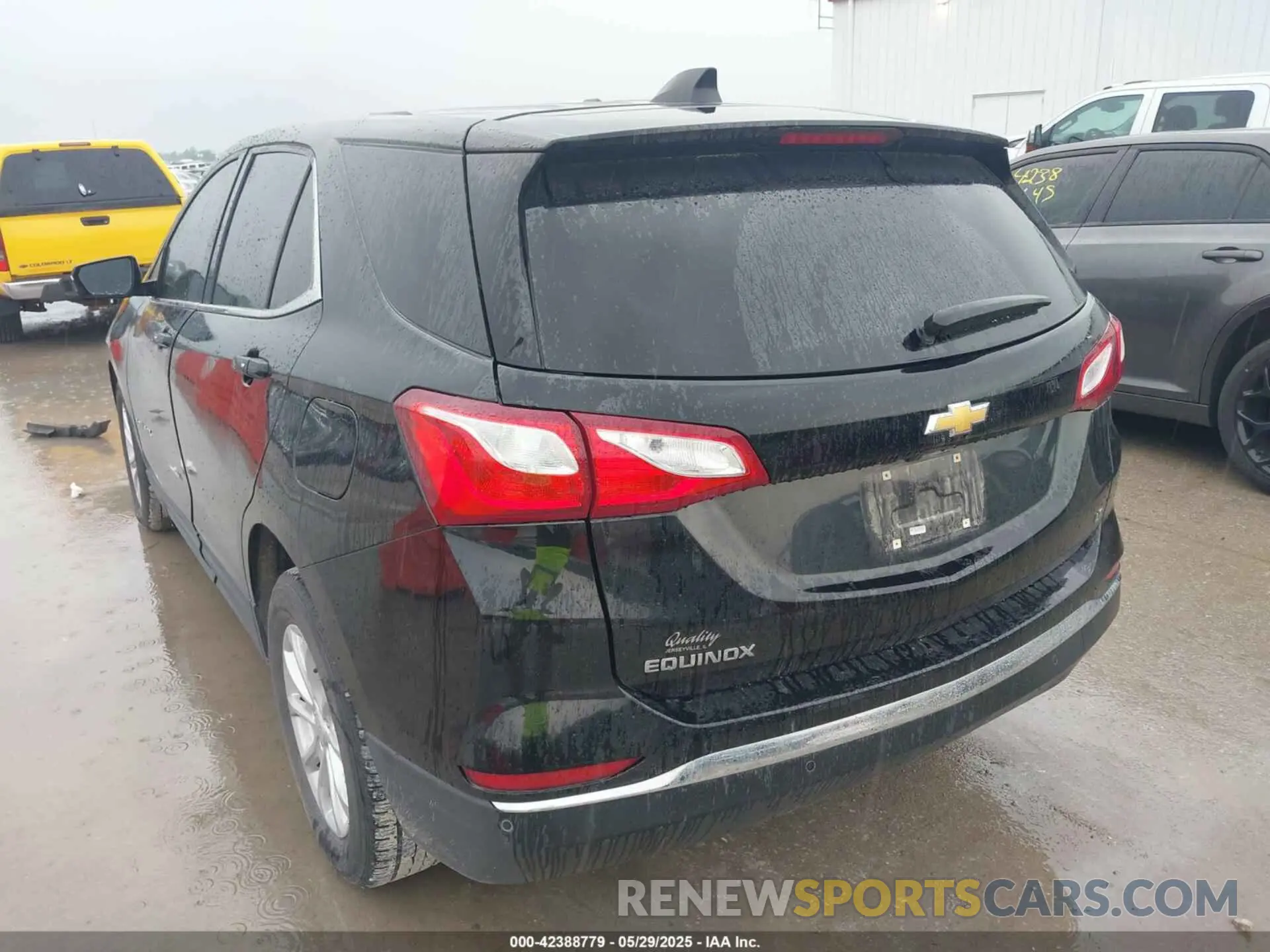 3 Photograph of a damaged car 3GNAXJEV4KL389393 CHEVROLET EQUINOX 2019