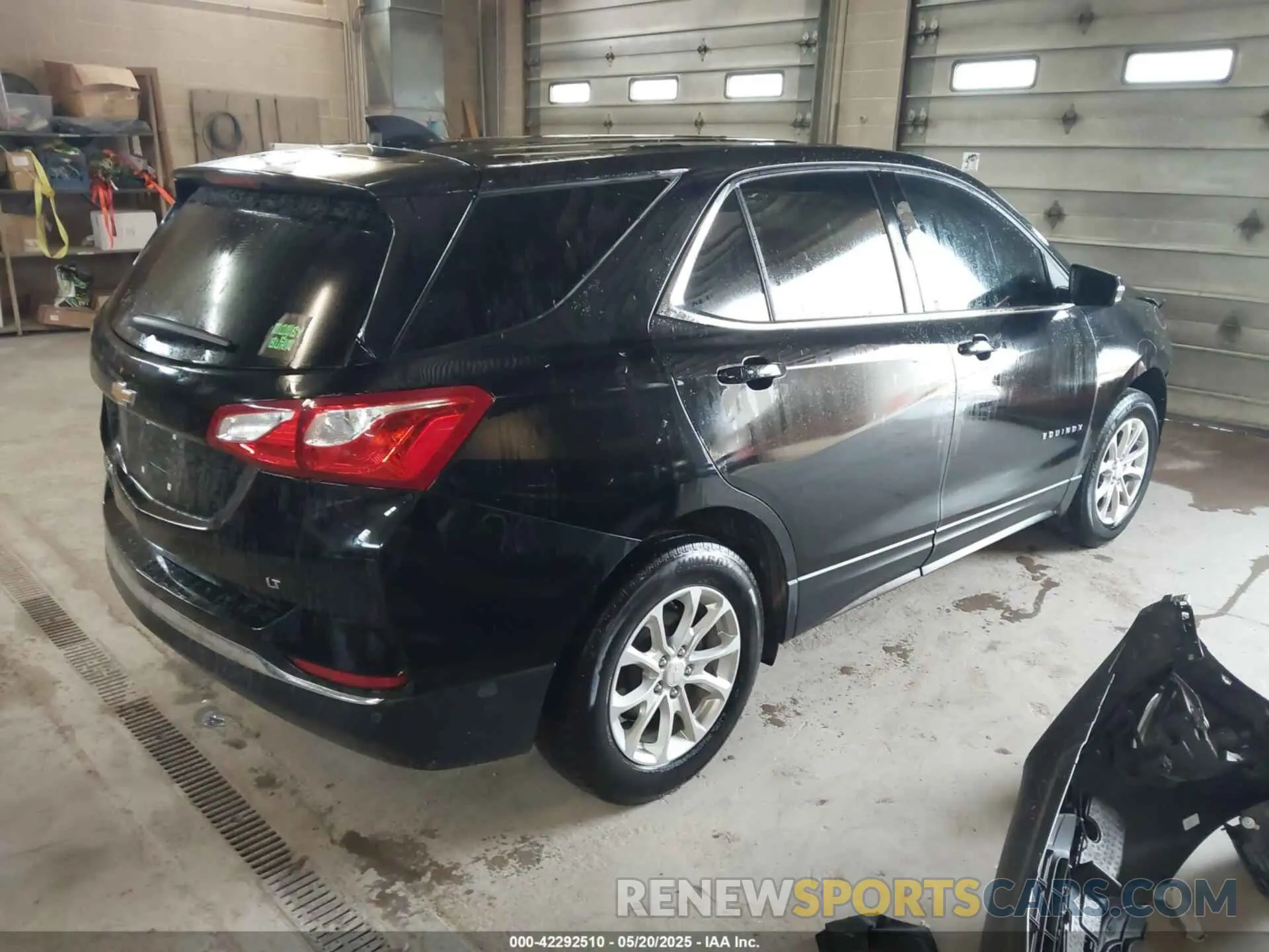 4 Photograph of a damaged car 3GNAXJEV5KL284359 CHEVROLET EQUINOX 2019