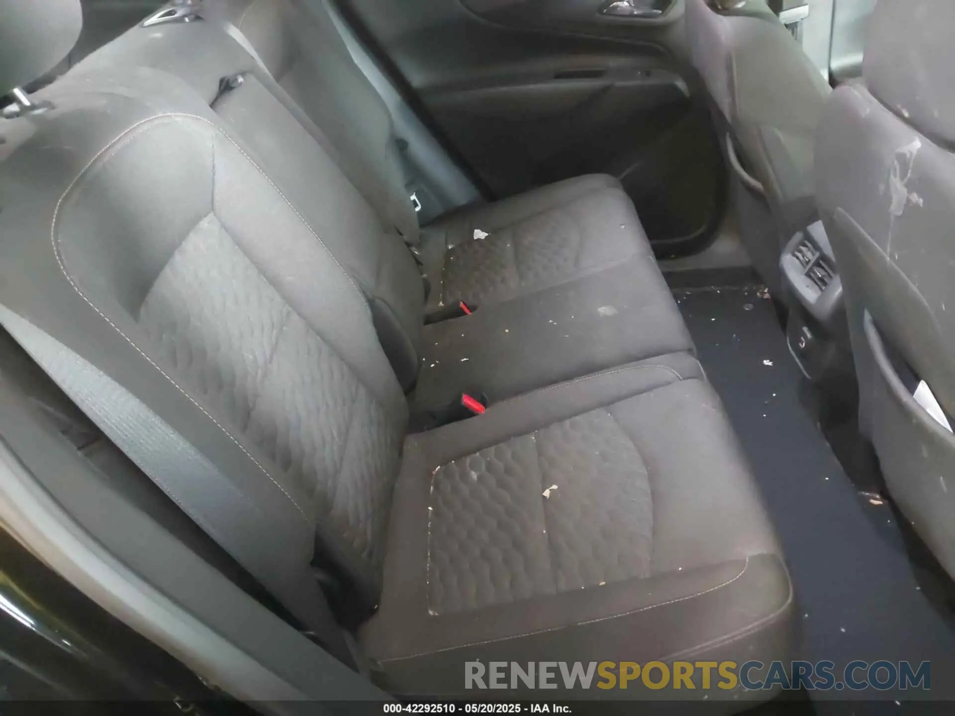 8 Photograph of a damaged car 3GNAXJEV5KL284359 CHEVROLET EQUINOX 2019