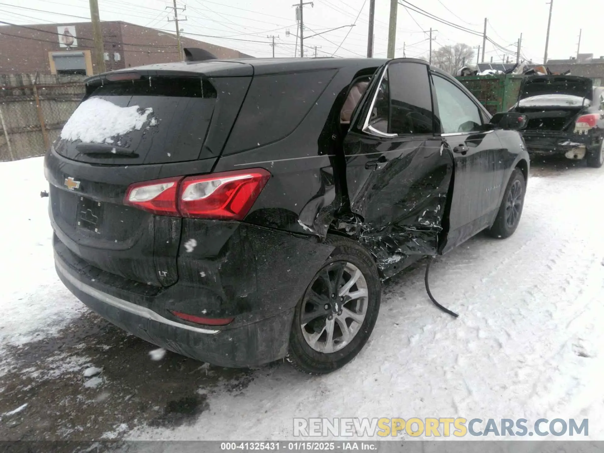 4 Photograph of a damaged car 3GNAXJEV5KL348433 CHEVROLET EQUINOX 2019
