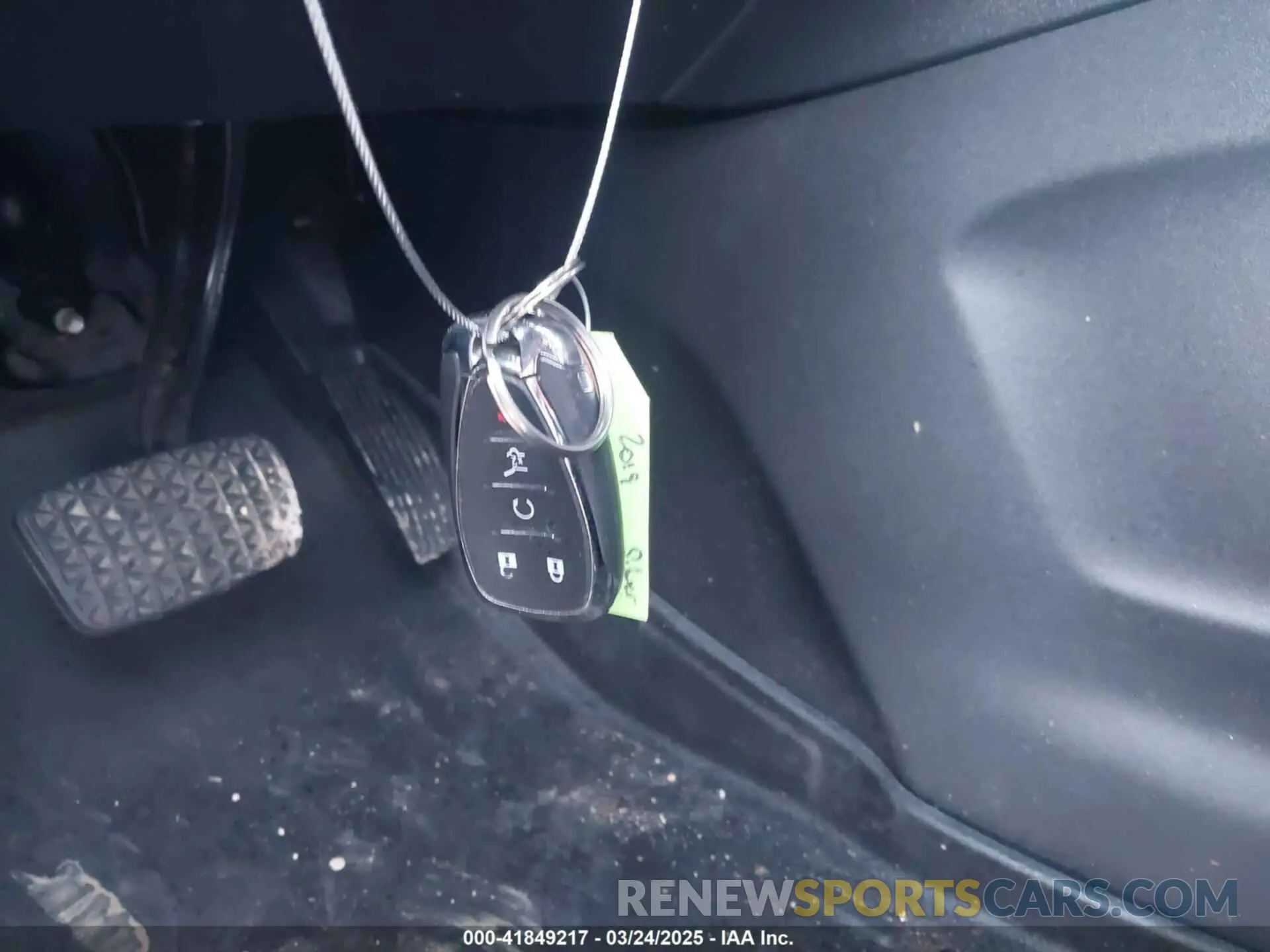11 Photograph of a damaged car 3GNAXJEV6KS601880 CHEVROLET EQUINOX 2019